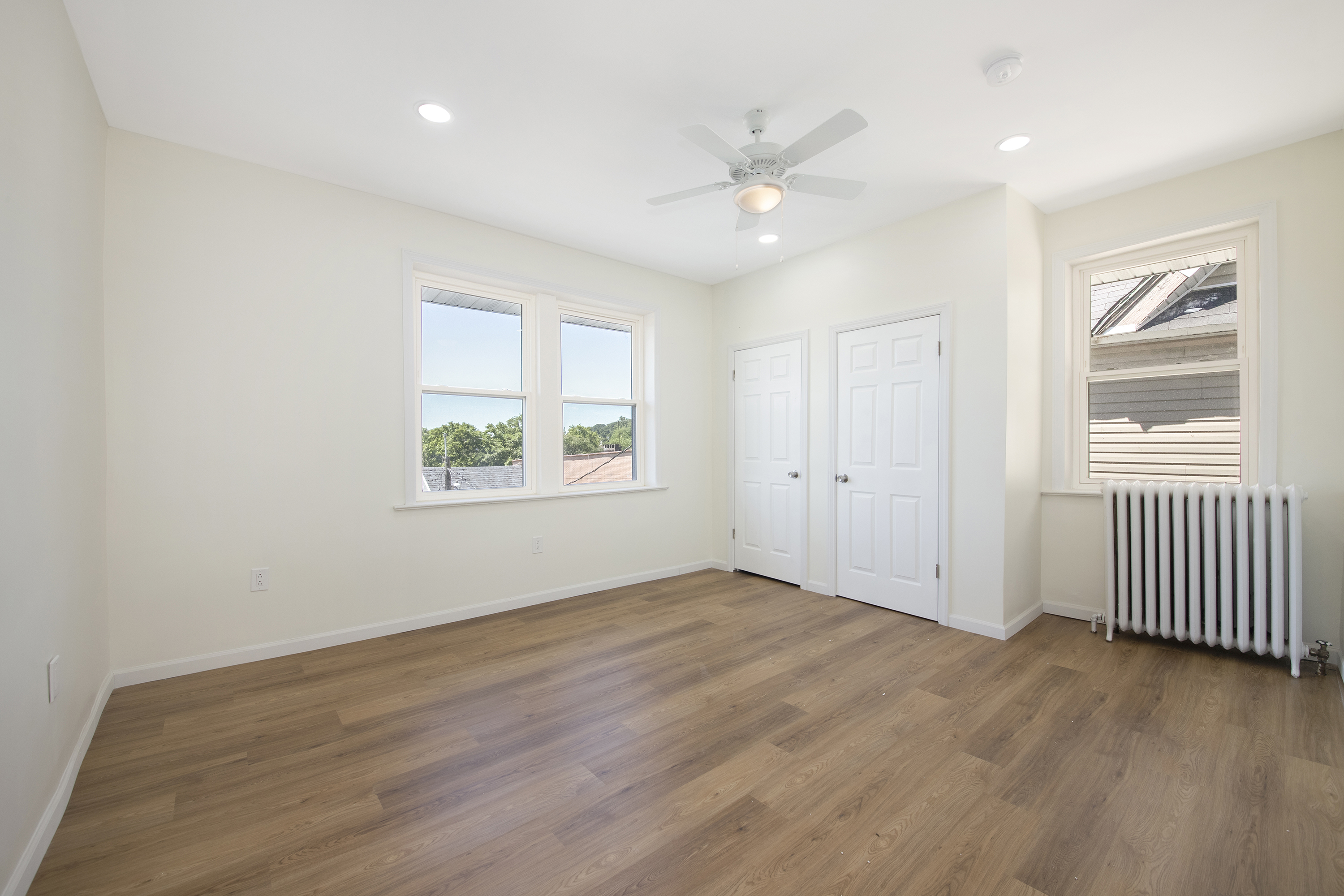 Staten Island, New York, 10304, United States, 4 Bedrooms Bedrooms, ,3 BathroomsBathrooms,Residential,For Sale,1767161