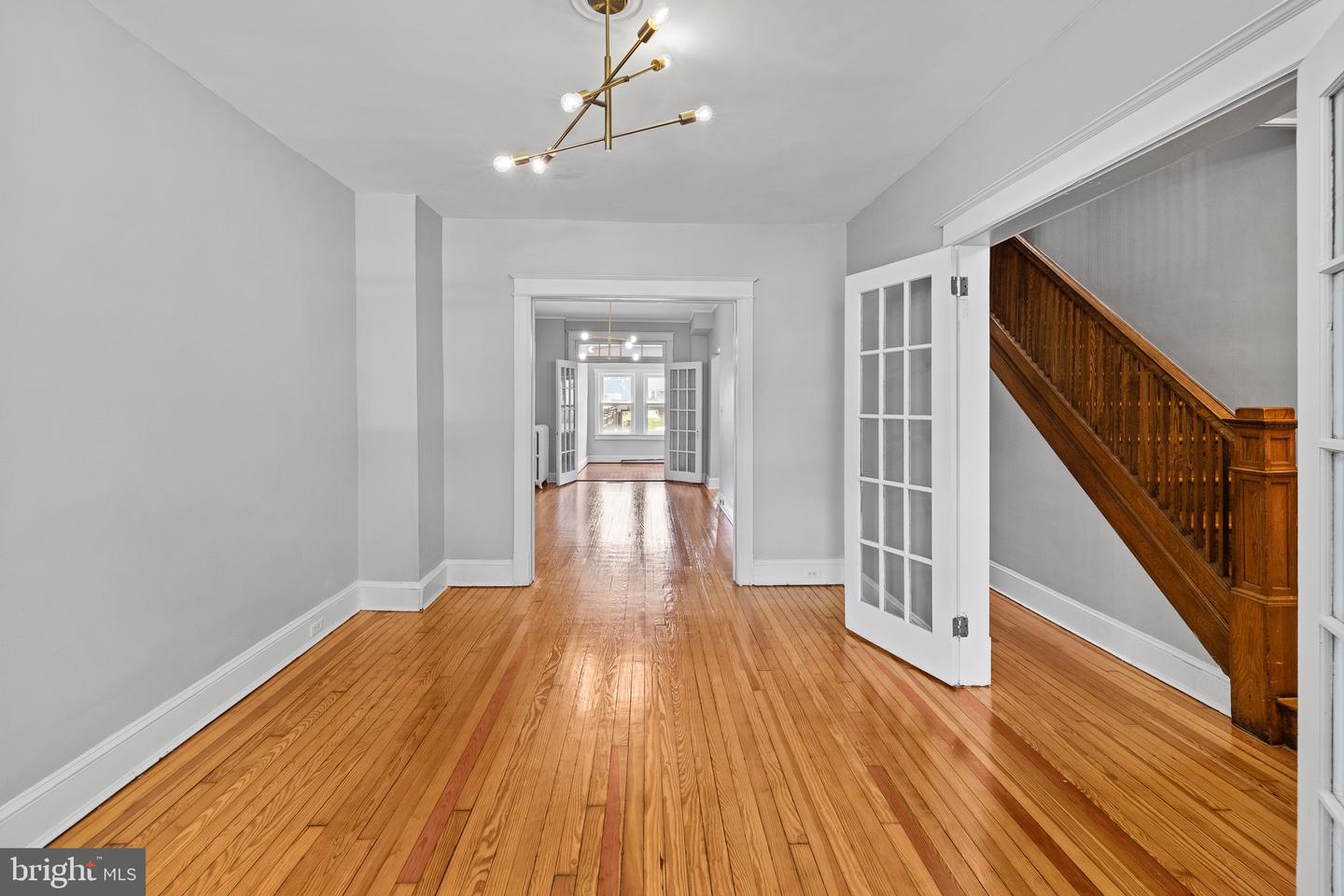 Washington, District of Columbia, 20002, United States, 3 Bedrooms Bedrooms, ,2 BathroomsBathrooms,Residential,For Sale,1964889