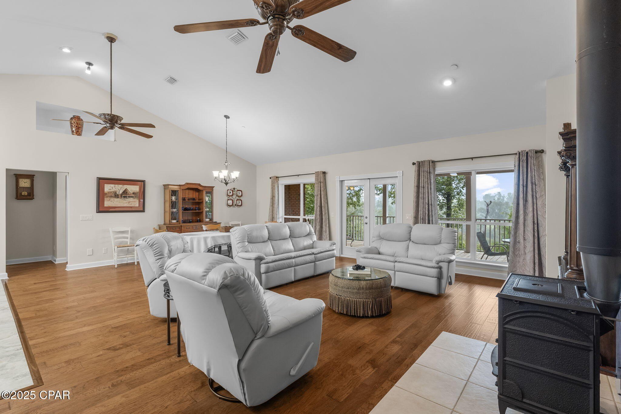 Youngstown, Florida, 32466, United States, 6 Bedrooms Bedrooms, ,6 BathroomsBathrooms,Residential,For Sale,1983496