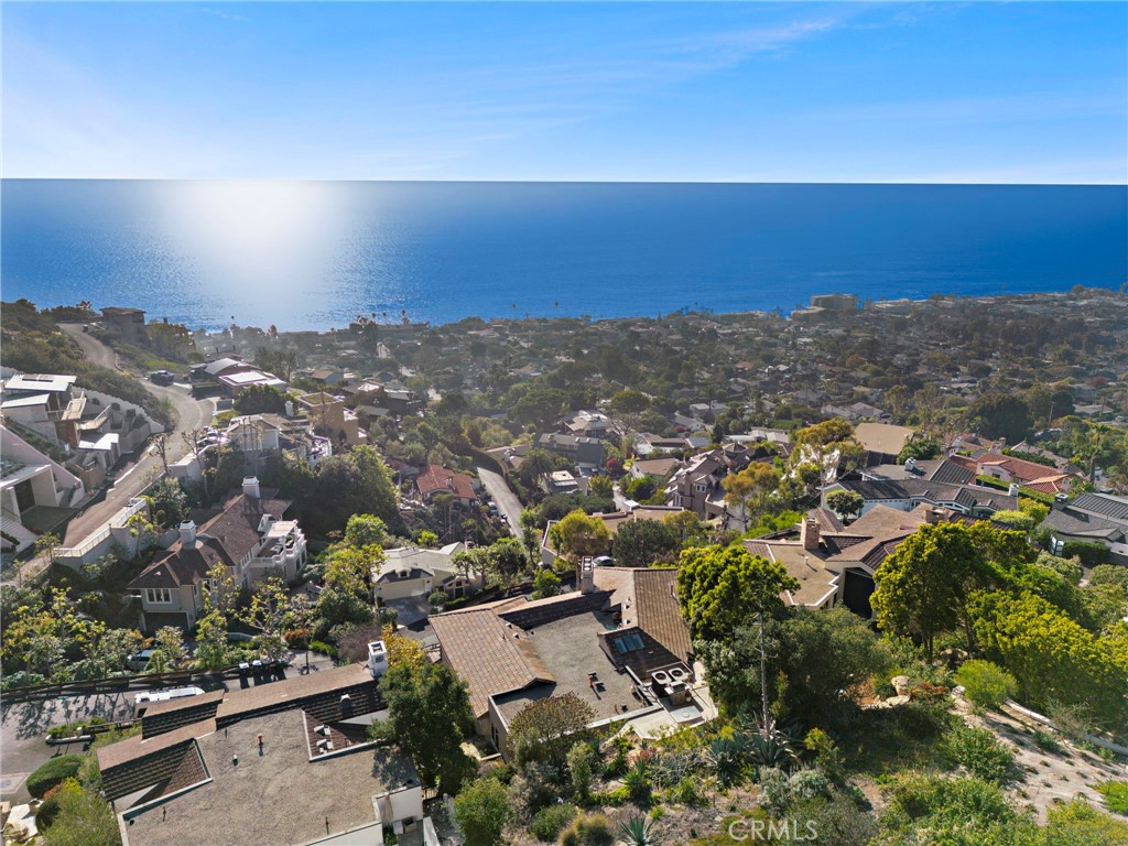 Laguna Beach, California, 92651, United States, 4 Bedrooms Bedrooms, ,5 BathroomsBathrooms,Residential,For Sale,2000559
