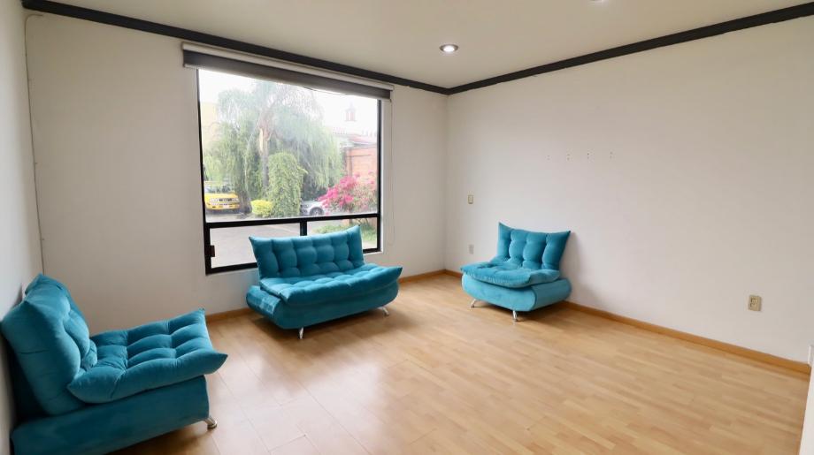 Morelia, Michoacán de Ocampo, 58090, Mexico, 6 Bedrooms Bedrooms, ,5 BathroomsBathrooms,Residential,For Sale,1917745