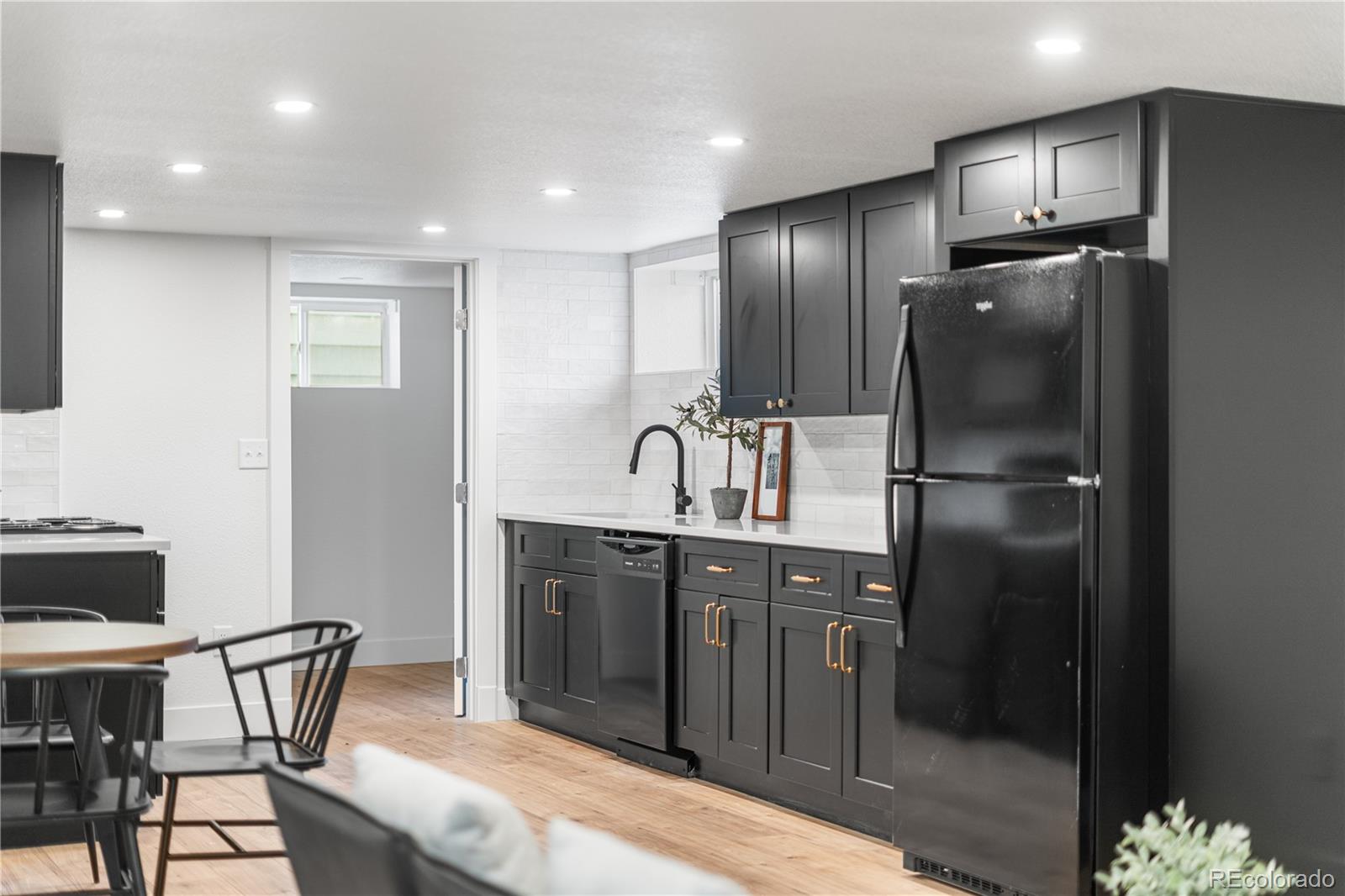 Englewood, Colorado, 80110, United States, 4 Bedrooms Bedrooms, ,2 BathroomsBathrooms,Residential,For Sale,1993019