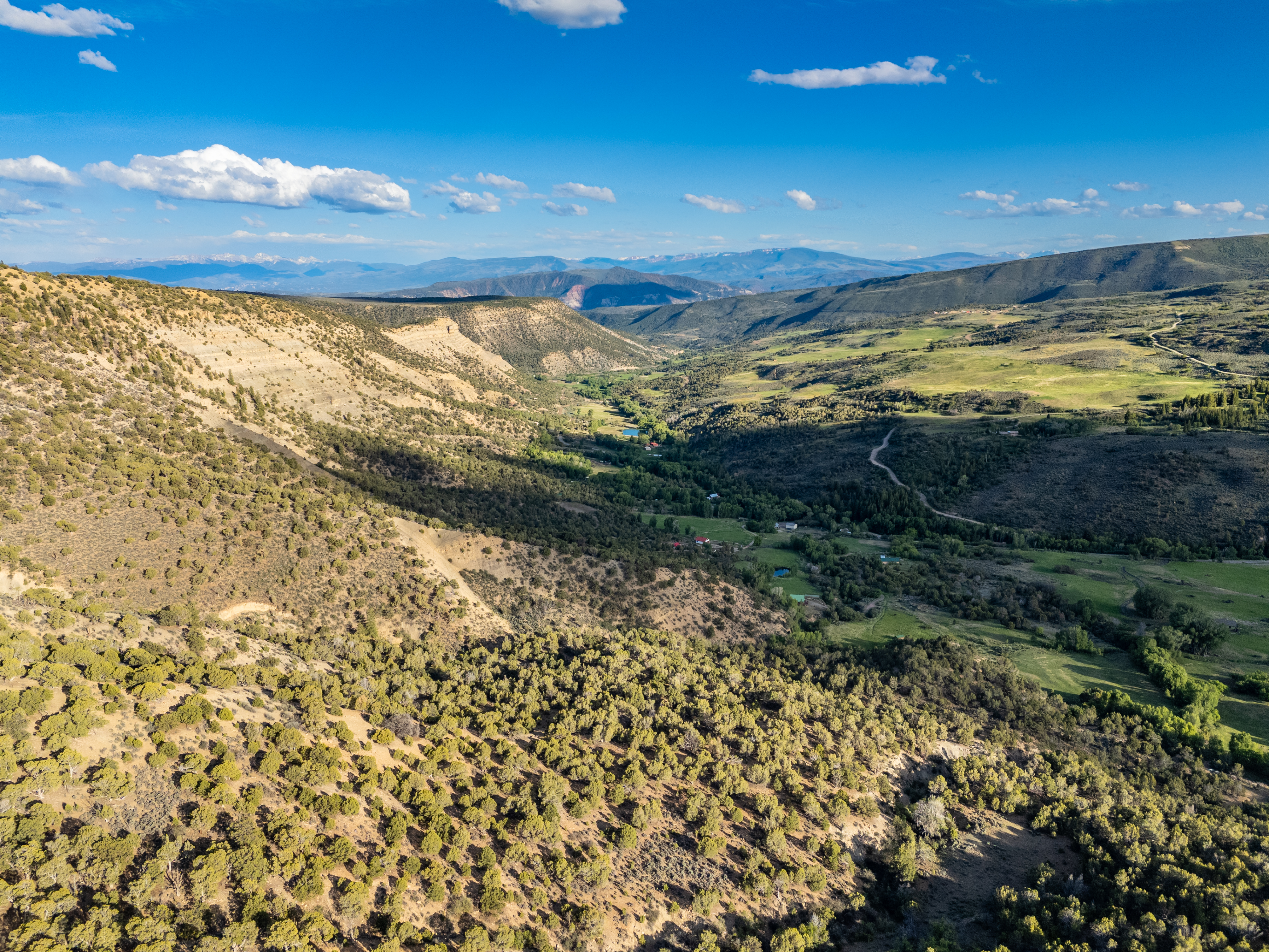 37 Acre Ranch with Water Rights and Panoramic Views - 物件實景