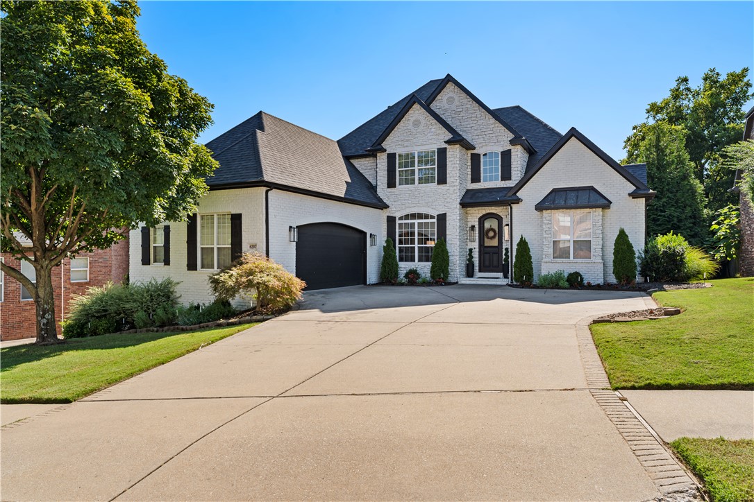 Rogers, Arkansas, 72758, United States, 4 Bedrooms Bedrooms, ,4 BathroomsBathrooms,Residential,For Sale,1941021