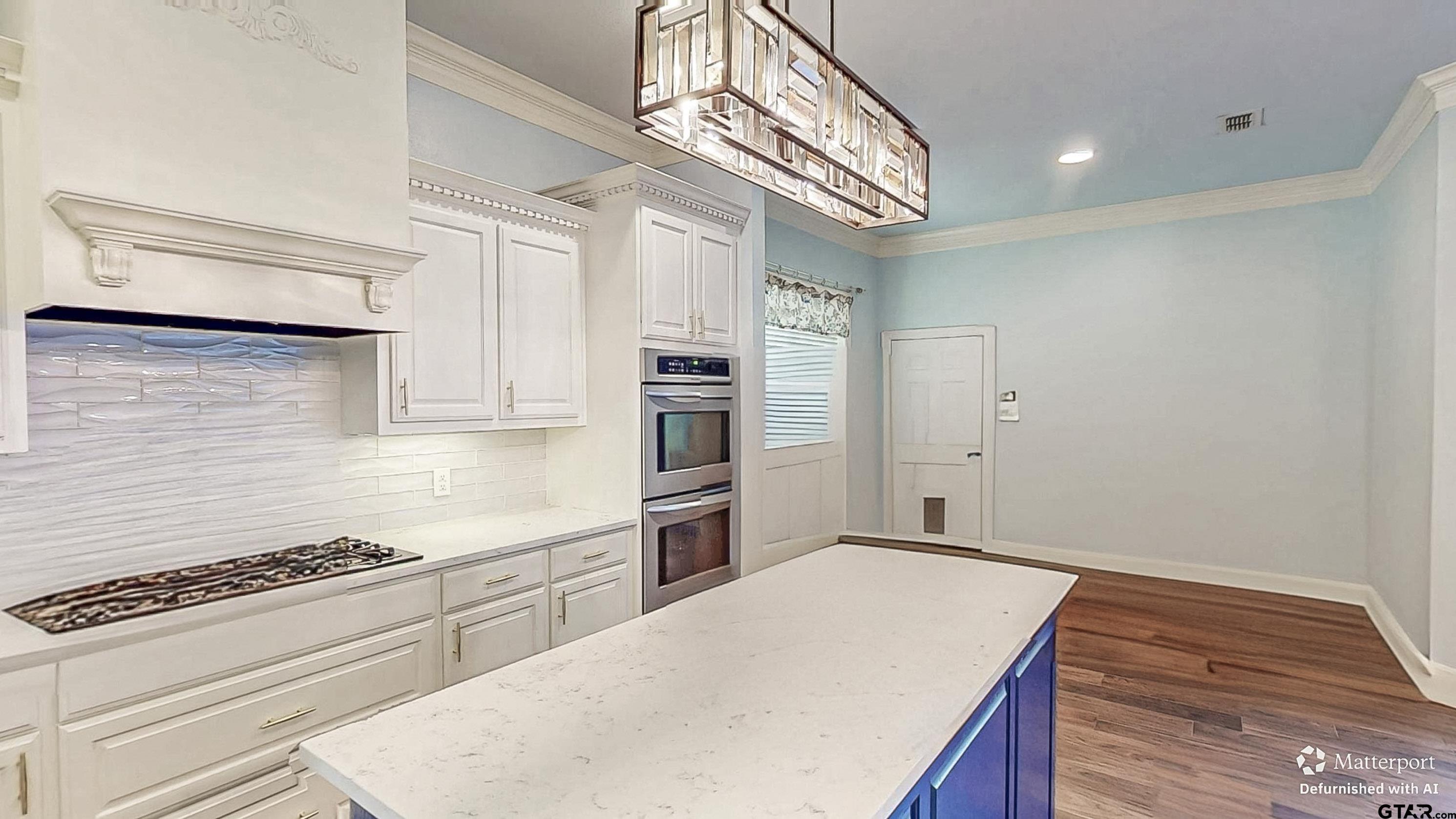 Tyler, Texas, 75703, United States, 5 Bedrooms Bedrooms, ,5 BathroomsBathrooms,Residential,For Sale,1901278