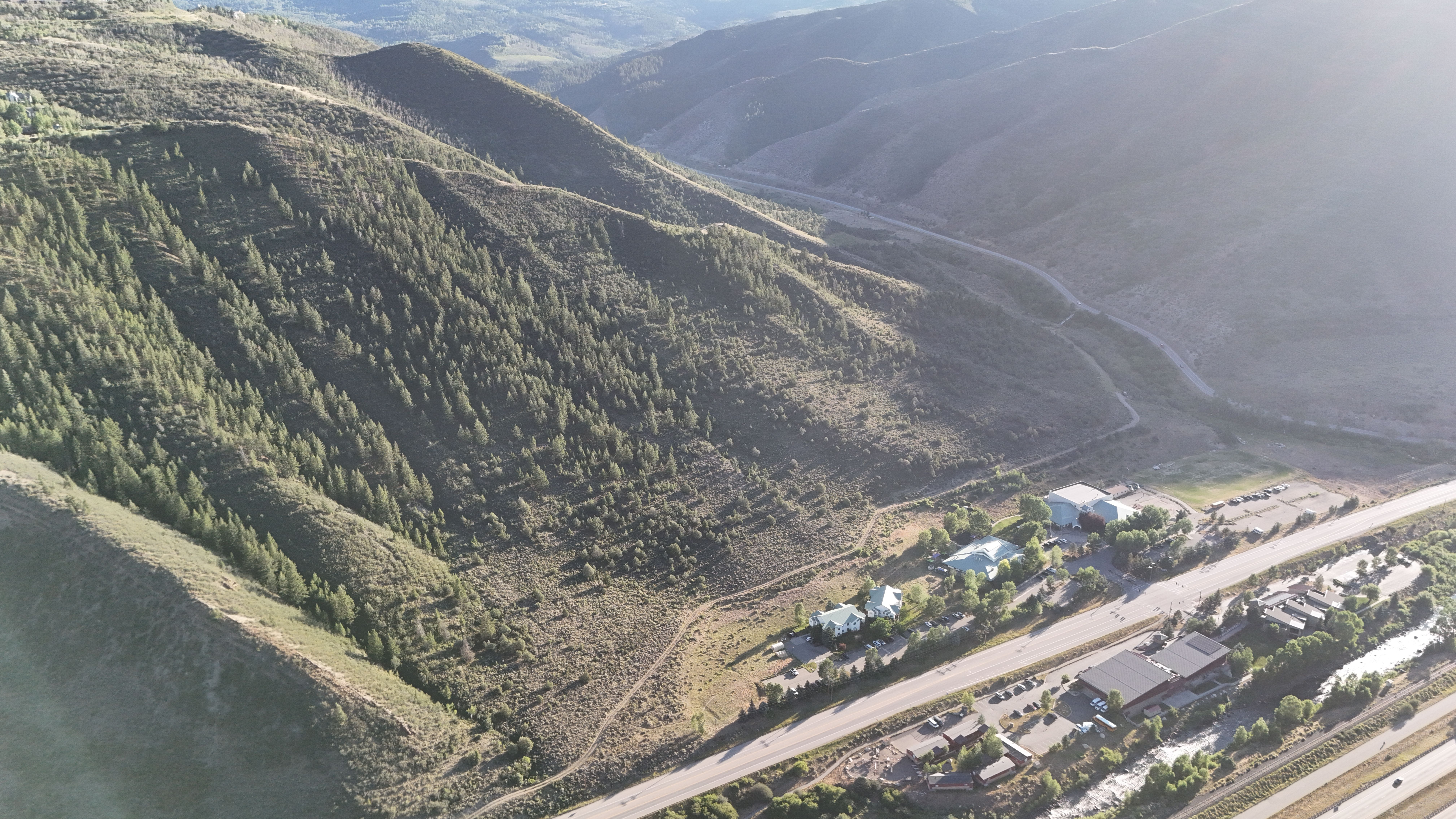  A Rare Opportunity to Own 74 Acres Overlooking the Eagle River Valley - 物件實景
