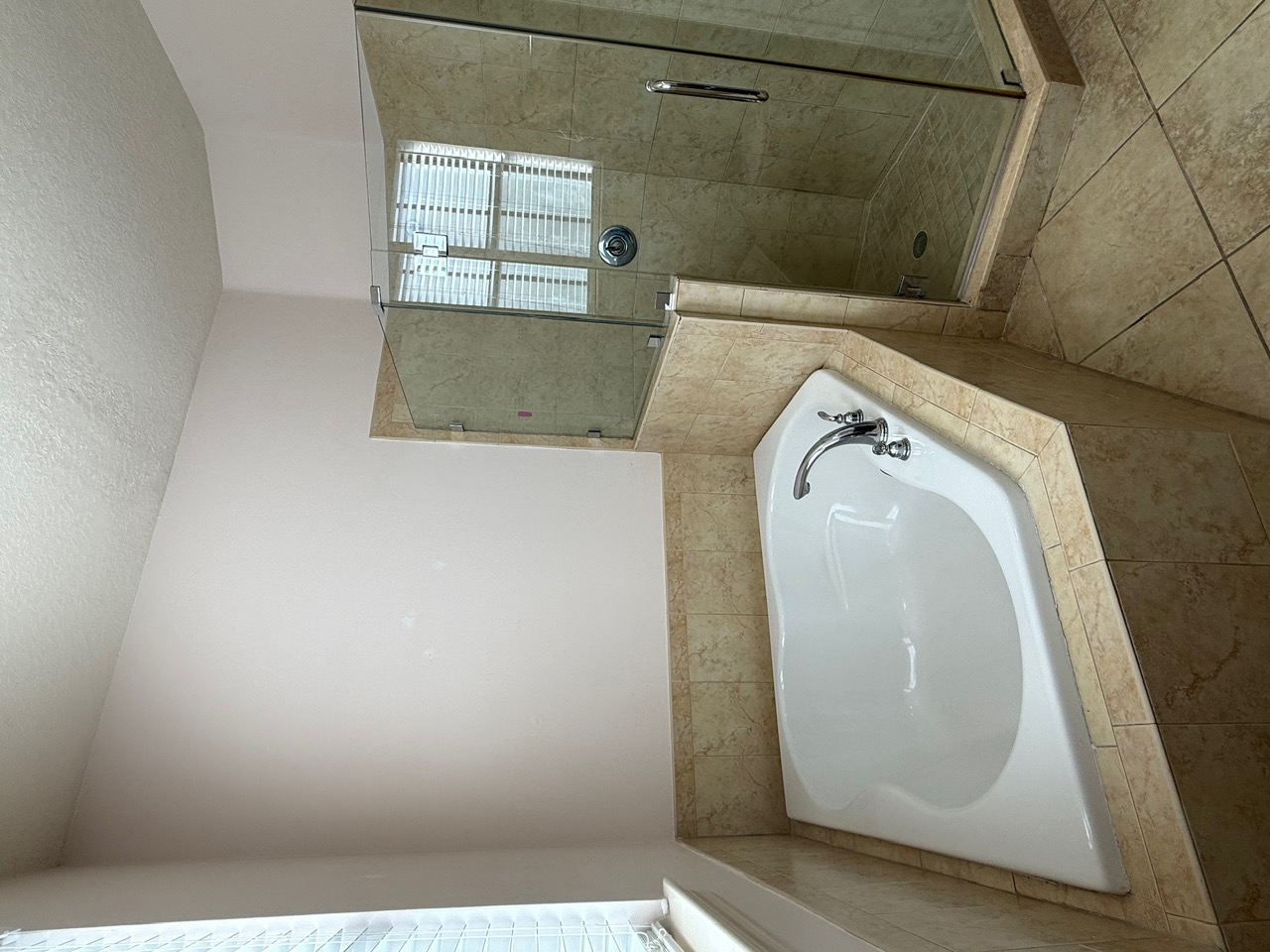 Tampa, Florida, 33606, United States, 2 Bedrooms Bedrooms, ,3 BathroomsBathrooms,Residential,For Sale,2015319