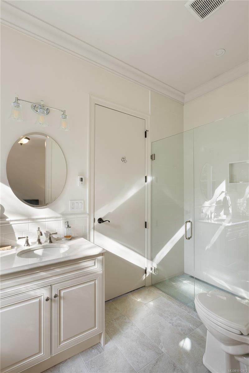 NORTH SAANICH, British Columbia, V8L 5M1, CA, 3 Bedrooms Bedrooms, ,Residential,For Sale,1948339