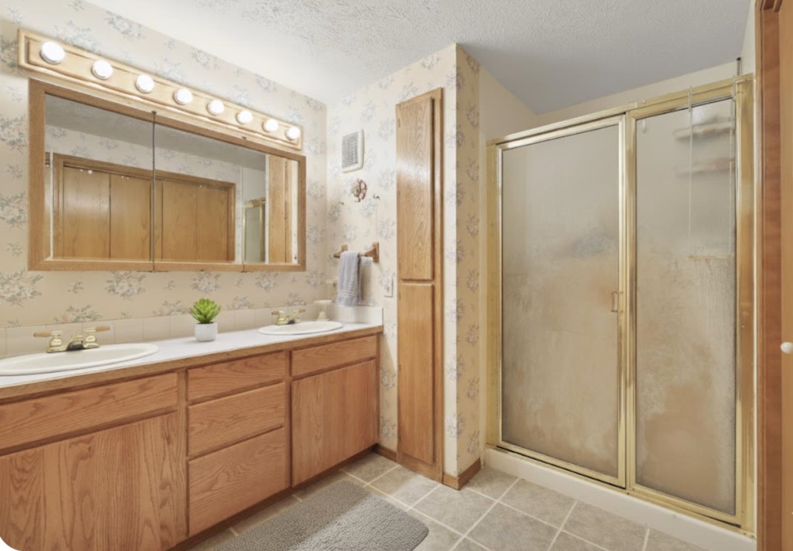 Deer Park, Washington, 99006, United States, 4 Bedrooms Bedrooms, ,3 BathroomsBathrooms,Residential,For Sale,1992007