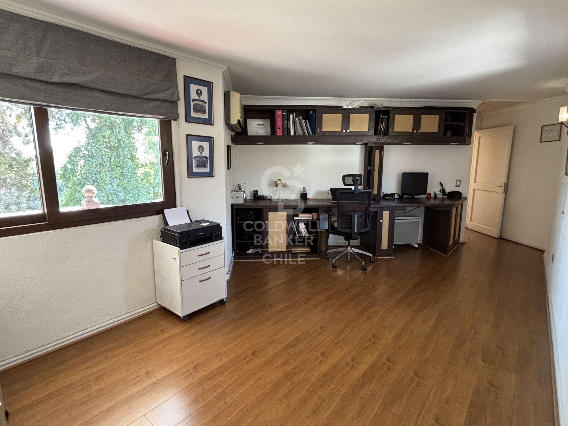 La Reina, Chile, 5 Bedrooms Bedrooms, ,5 BathroomsBathrooms,Residential,For Sale,1779147