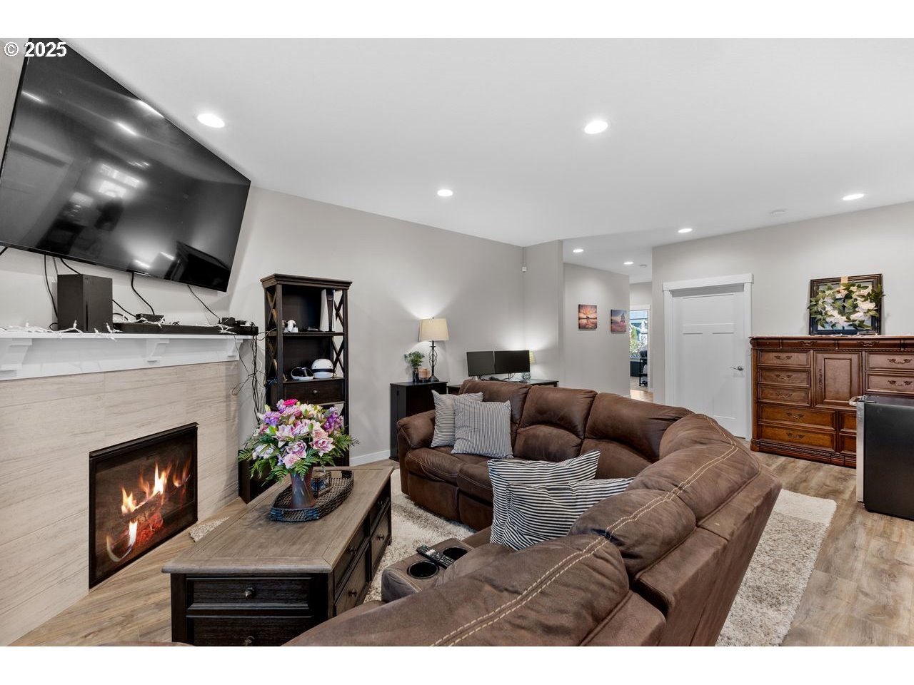 Canby, Oregon, 97013, United States, 3 Bedrooms Bedrooms, ,2 BathroomsBathrooms,Residential,For Sale,1903561