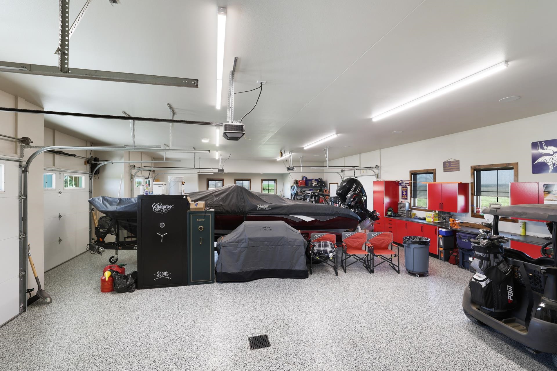 Garrison, North Dakota, 58540, United States, 4 Bedrooms Bedrooms, ,3 BathroomsBathrooms,Residential,For Sale,1976160