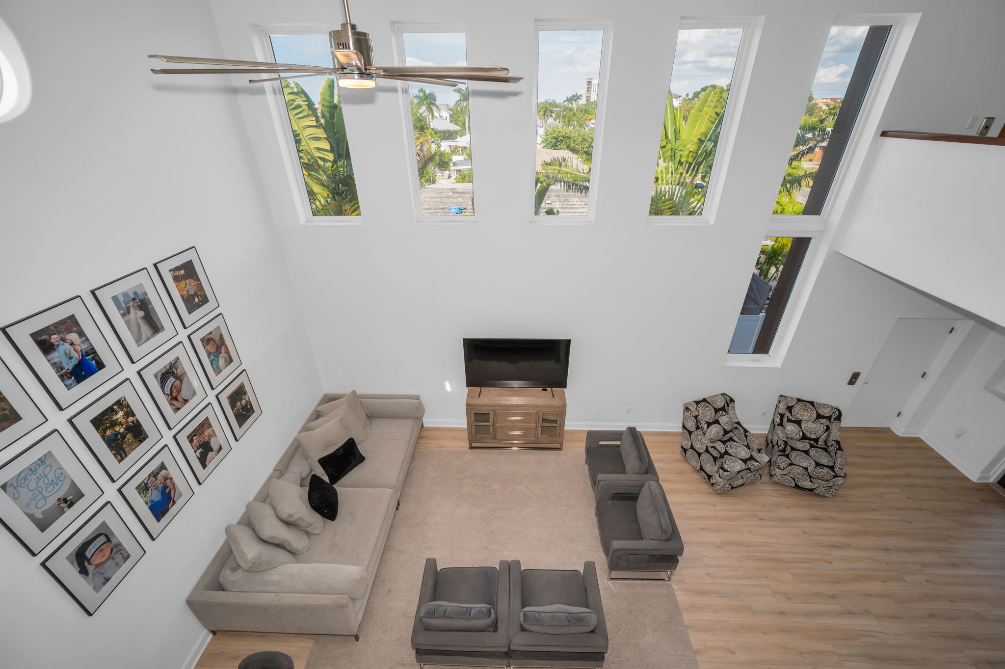 Treasure Island, Florida, 33706, United States, 3 Bedrooms Bedrooms, ,3 BathroomsBathrooms,Residential,For Sale,1996419