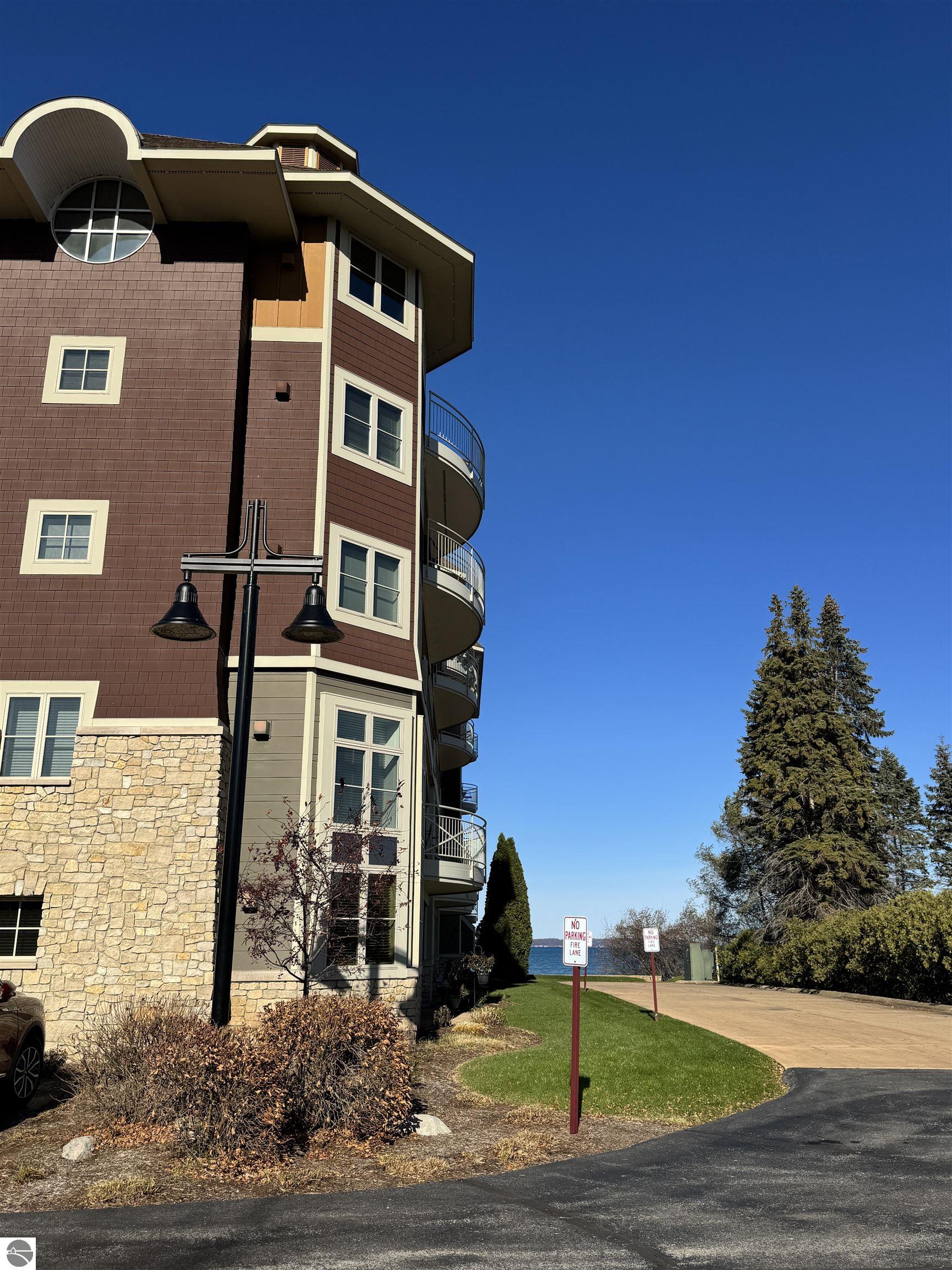 Traverse City, Michigan, 49686, United States, 2 Bedrooms Bedrooms, ,1 BathroomBathrooms,Residential,For Sale,1991847