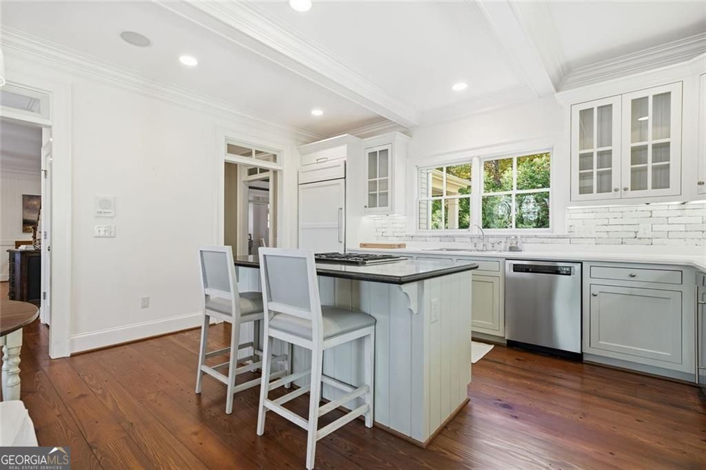 Kennesaw, Georgia, 30152, United States, 5 Bedrooms Bedrooms, ,3 BathroomsBathrooms,Residential,For Sale,1988783