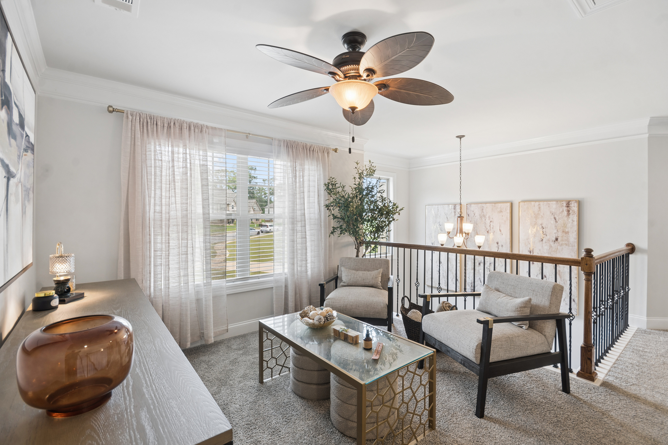  Thoughtfully Designed Home in Private, Nine Oaks Neighborhood - 物件實景