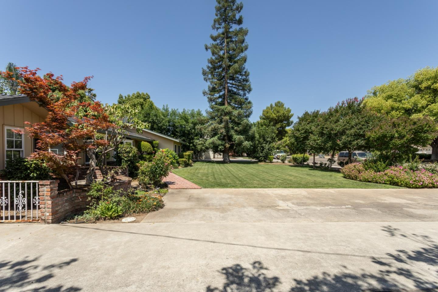 Clovis, California, 93611, United States, 4 Bedrooms Bedrooms, ,2 BathroomsBathrooms,Residential,For Sale,1907507