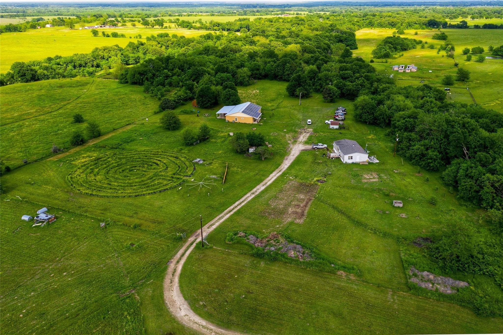 Commerce, Texas, 75428, United States, 7 Bedrooms Bedrooms, ,6 BathroomsBathrooms,Residential,For Sale,1984183