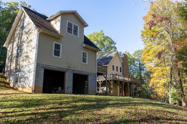 Murphy, North Carolina, 28906, United States, 4 Bedrooms Bedrooms, ,4 BathroomsBathrooms,Residential,For Sale,1989693
