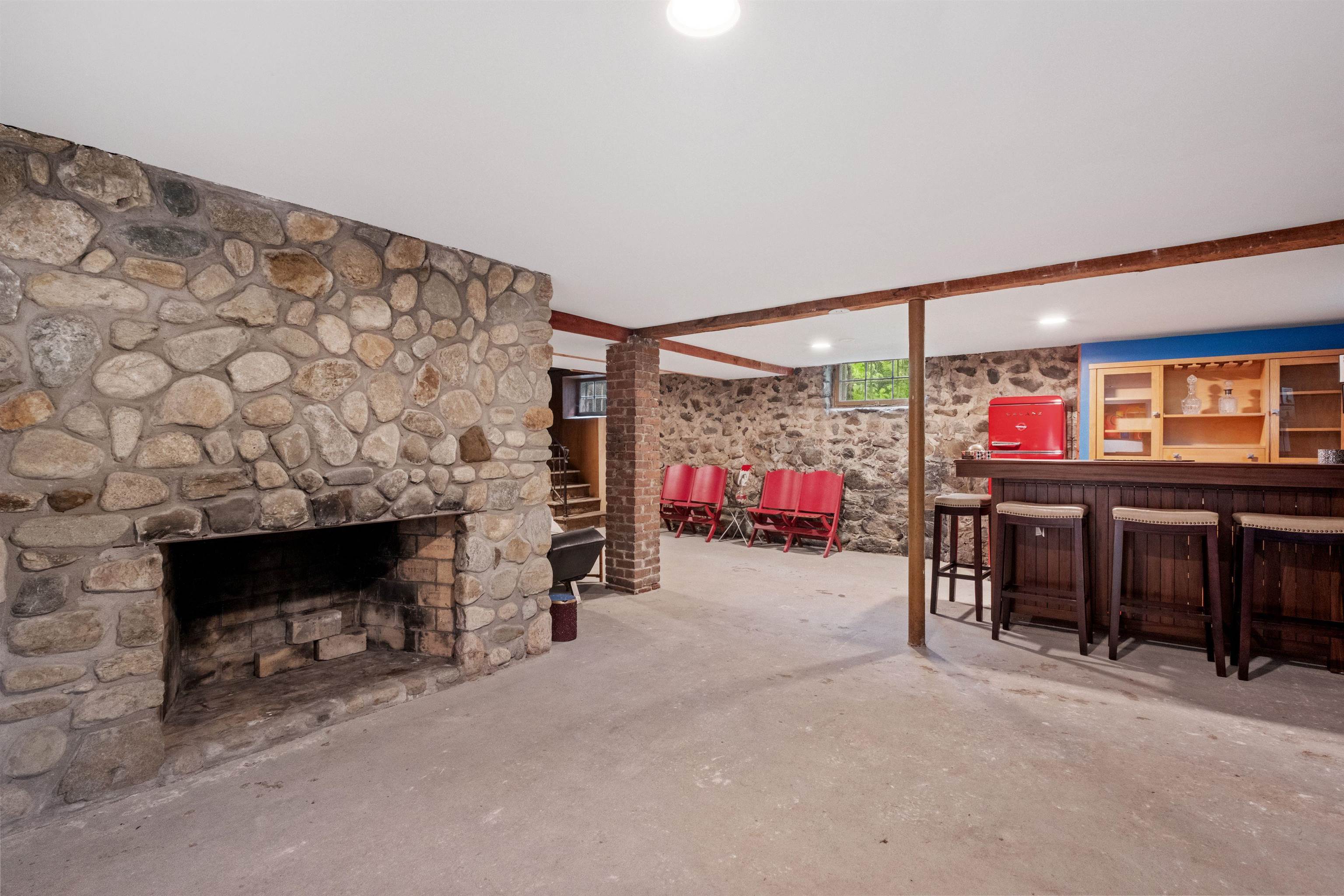 Claremont, New Hampshire, 03743, United States, 7 Bedrooms Bedrooms, ,2 BathroomsBathrooms,Residential,For Sale,1846493