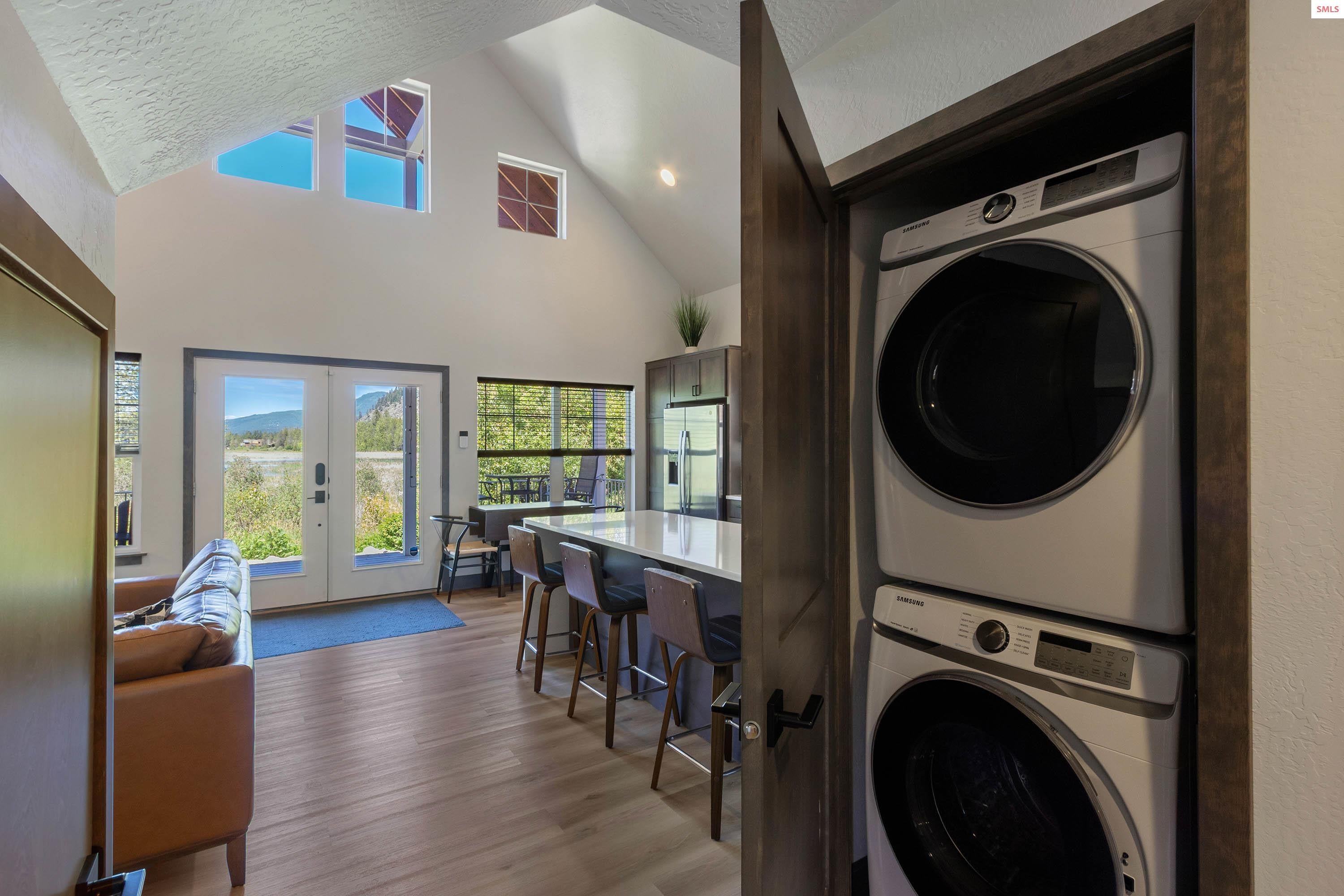 Dover, Idaho, 83825, United States, 3 Bedrooms Bedrooms, ,2 BathroomsBathrooms,Residential,For Sale,2031263