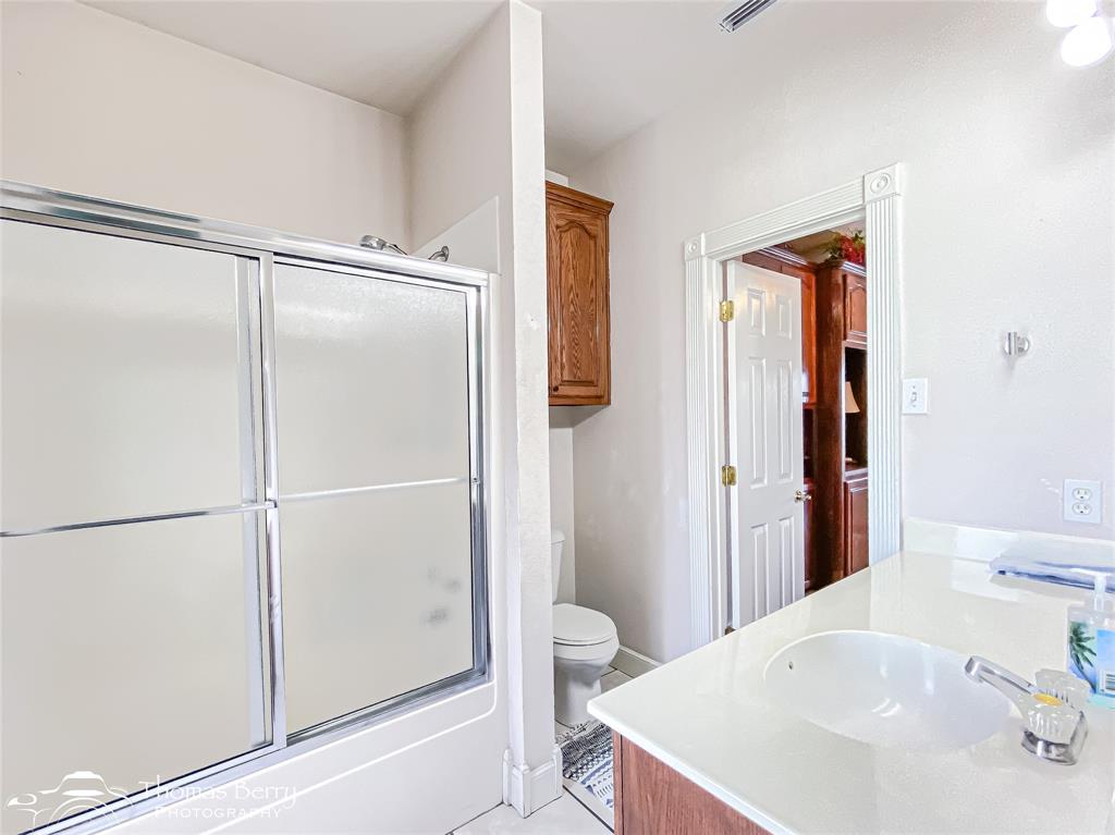 Merkel, Texas, 79536, United States, 5 Bedrooms Bedrooms, ,4 BathroomsBathrooms,Residential,For Sale,1829513