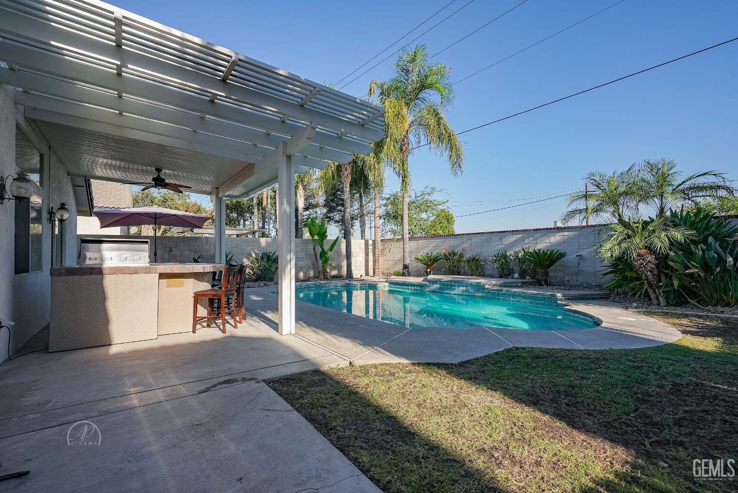 Bakersfield, California, 93312, United States, 4 Bedrooms Bedrooms, ,2 BathroomsBathrooms,Residential,For Sale,1931687
