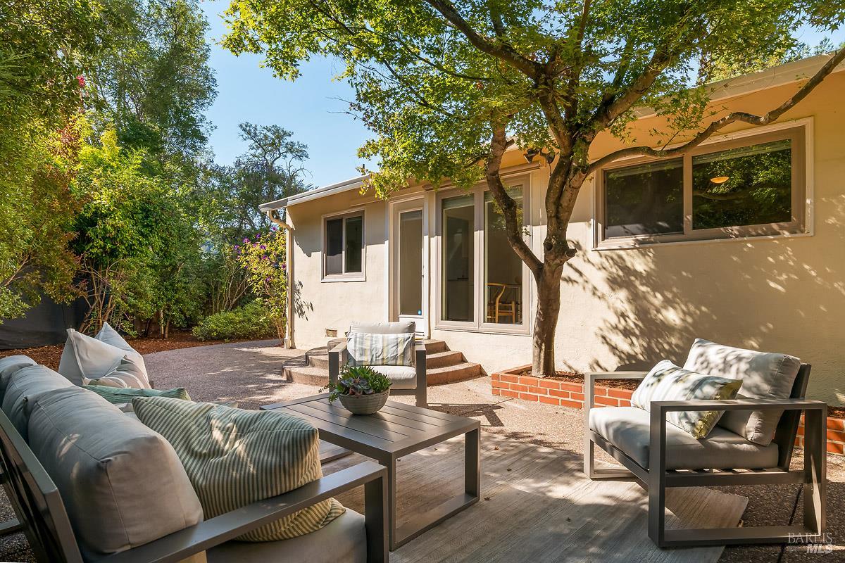 San Rafael, California, 94903, United States, 3 Bedrooms Bedrooms, ,1 BathroomBathrooms,Residential,For Sale,1916835