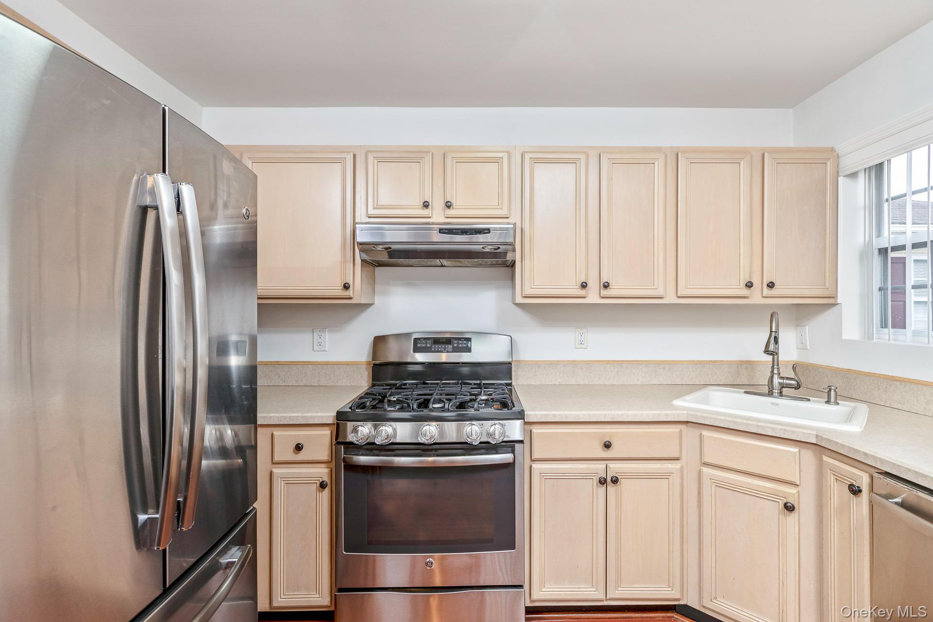  7 Possum Path, Coram, NY, 11727 - 物件實景