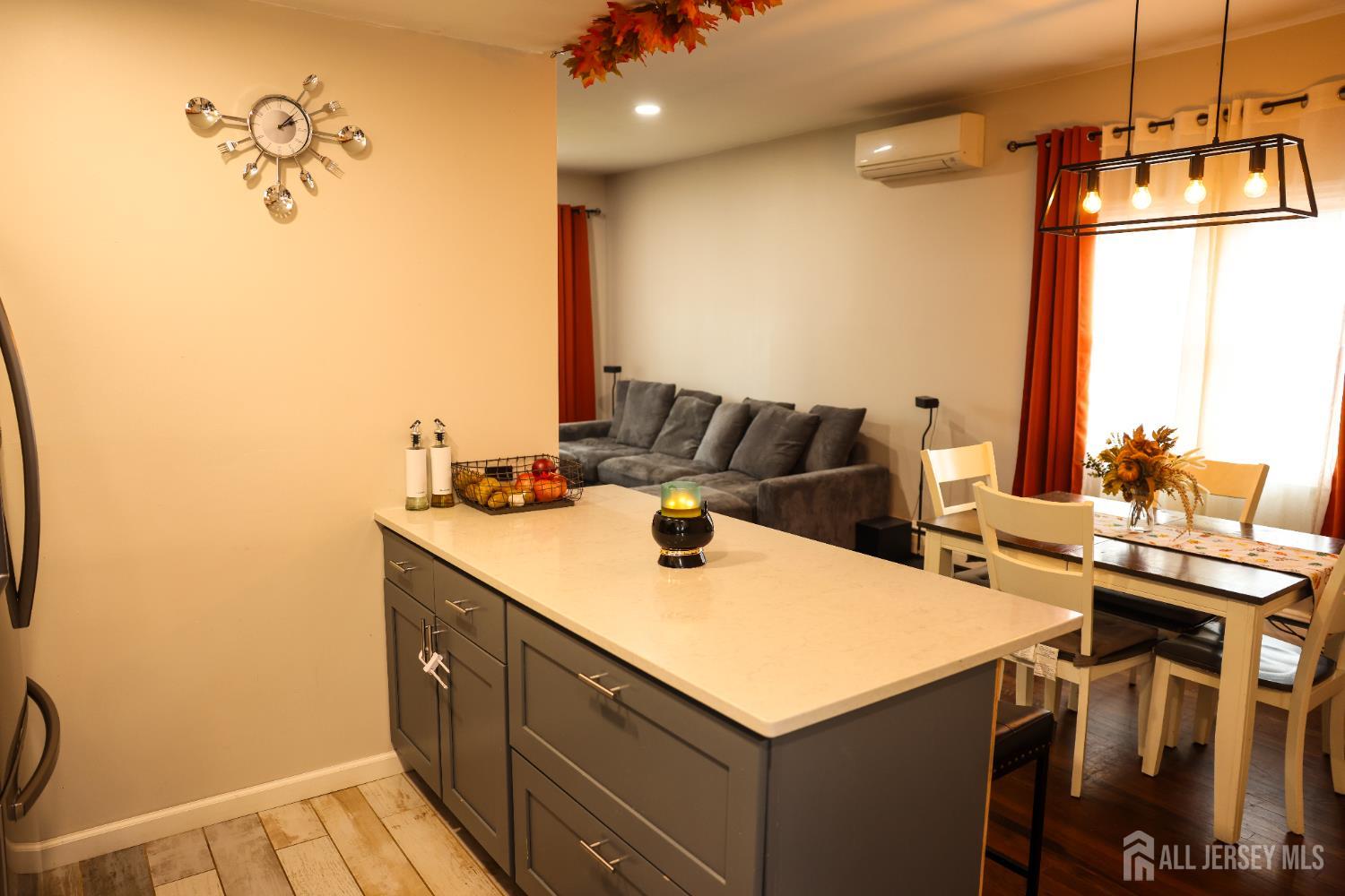 Fords, New Jersey, 08863, United States, 4 Bedrooms Bedrooms, ,2 BathroomsBathrooms,Residential,For Sale,2000605