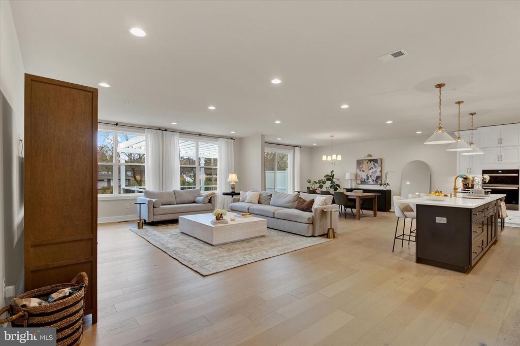 Doylestown, Pennsylvania, 18901, United States, 3 Bedrooms Bedrooms, ,3 BathroomsBathrooms,Residential,For Sale,1993457