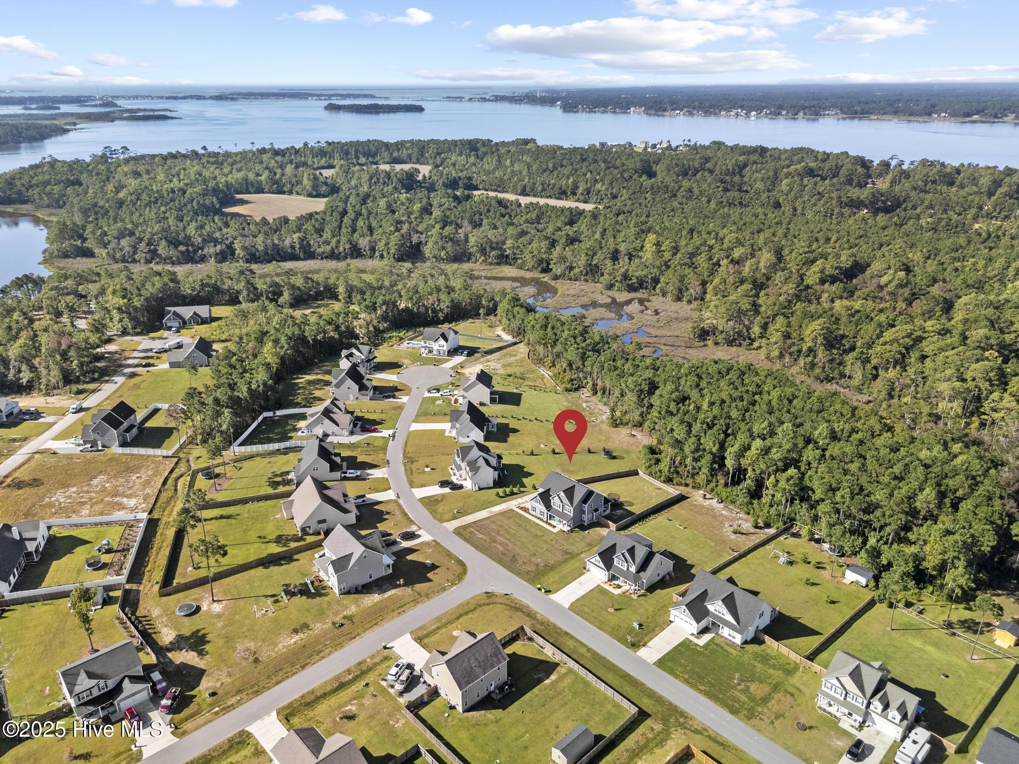 Peletier, North Carolina, 28584, United States, 4 Bedrooms Bedrooms, ,3 BathroomsBathrooms,Residential,For Sale,1976266