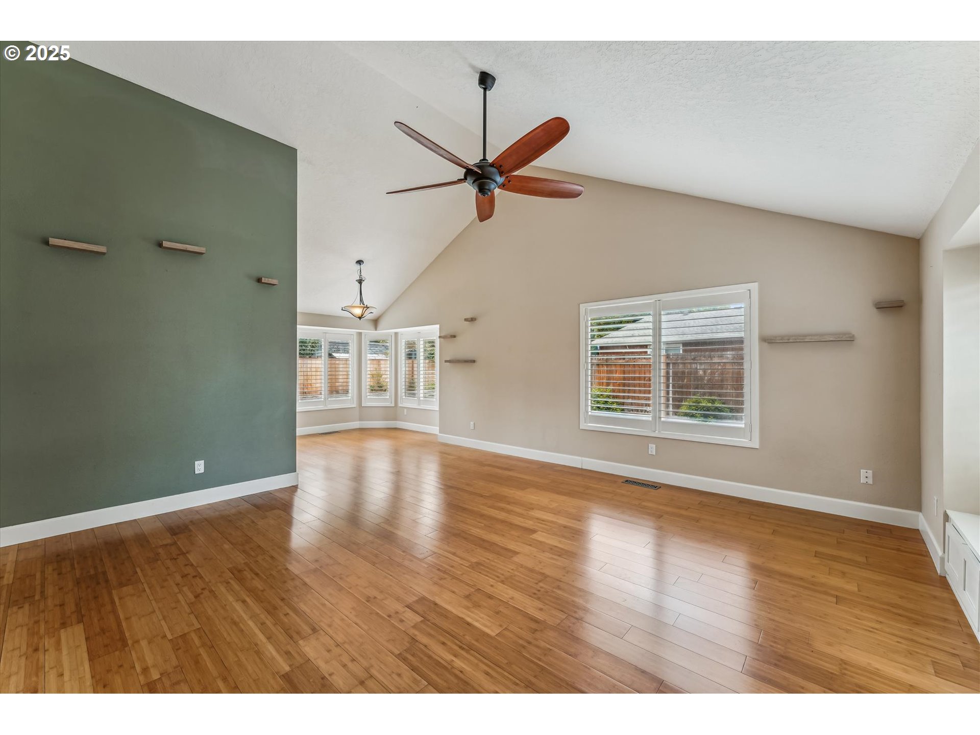 Forest Grove, Oregon, 97116, United States, 3 Bedrooms Bedrooms, ,2 BathroomsBathrooms,Residential,For Sale,1917976