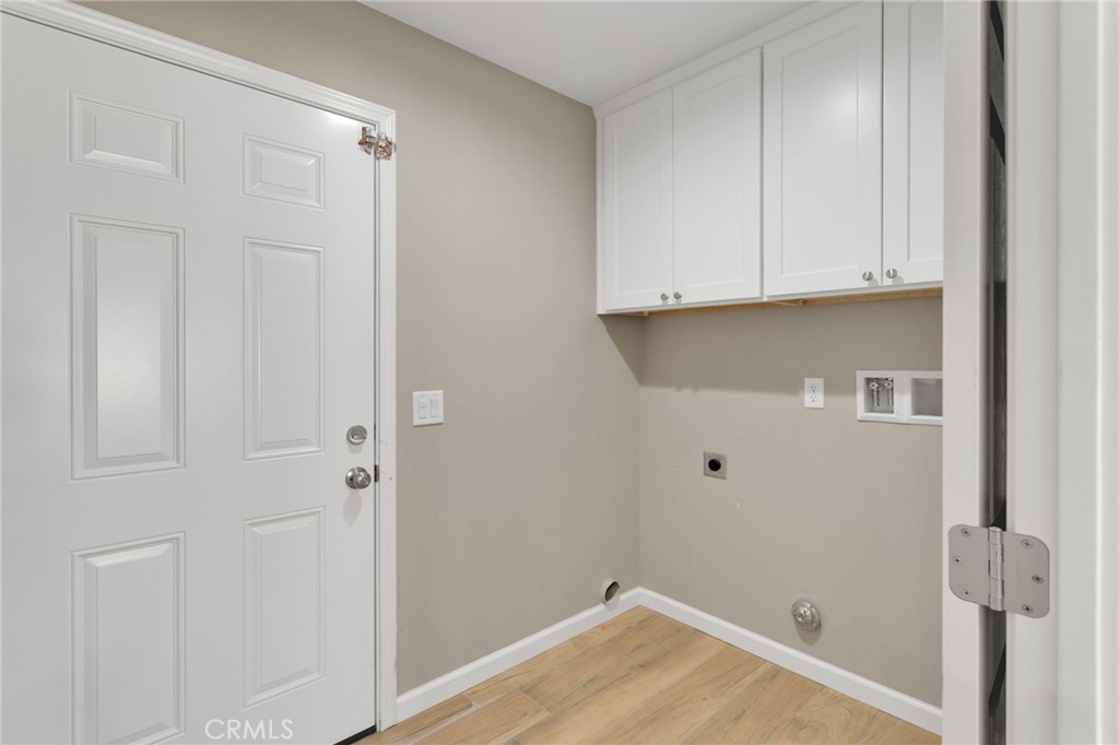 Hesperia, California, 92345, United States, 4 Bedrooms Bedrooms, ,3 BathroomsBathrooms,Residential,For Sale,1995755