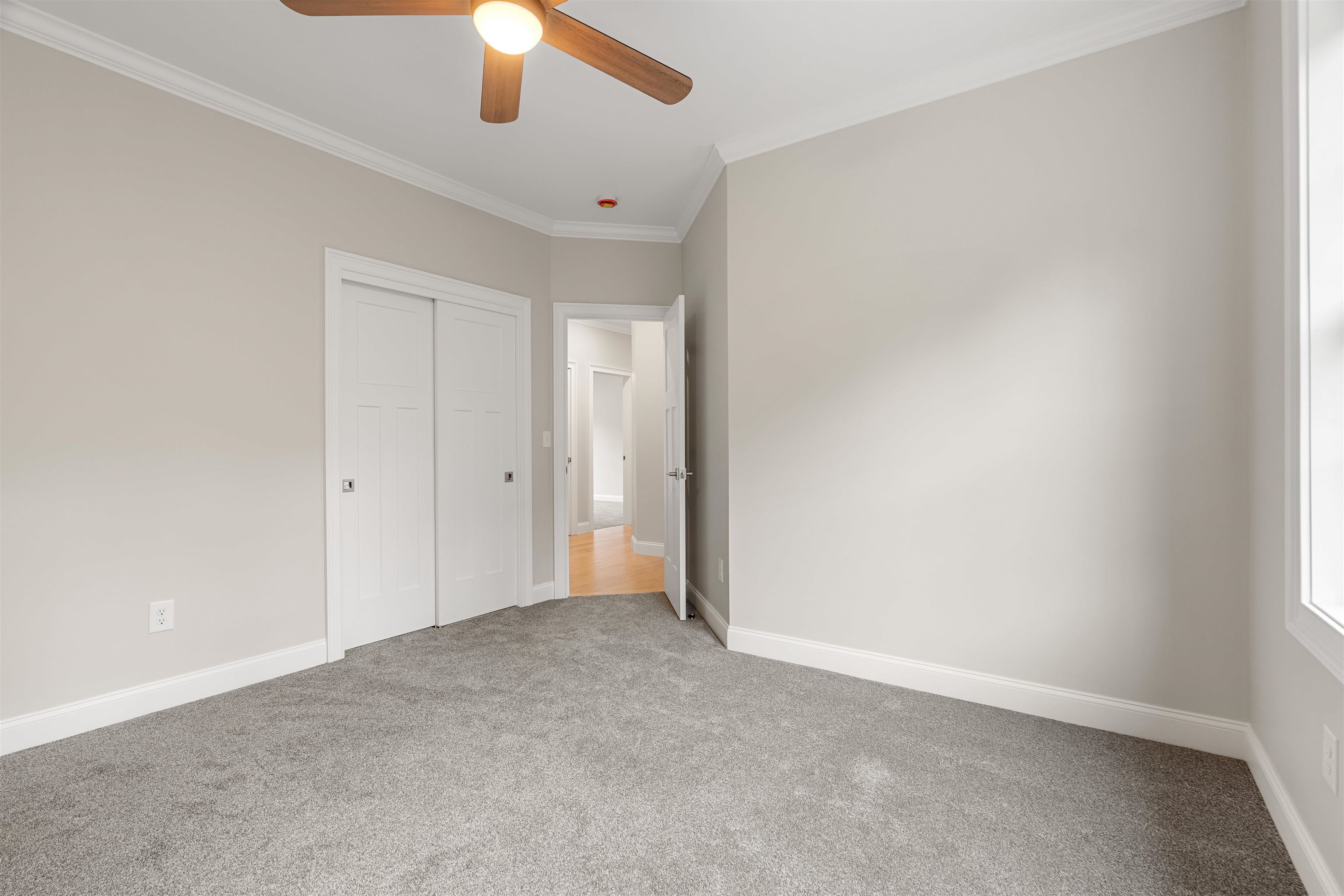 Hooksett, New Hampshire, 03106, United States, 4 Bedrooms Bedrooms, ,3 BathroomsBathrooms,Residential,For Sale,1895985
