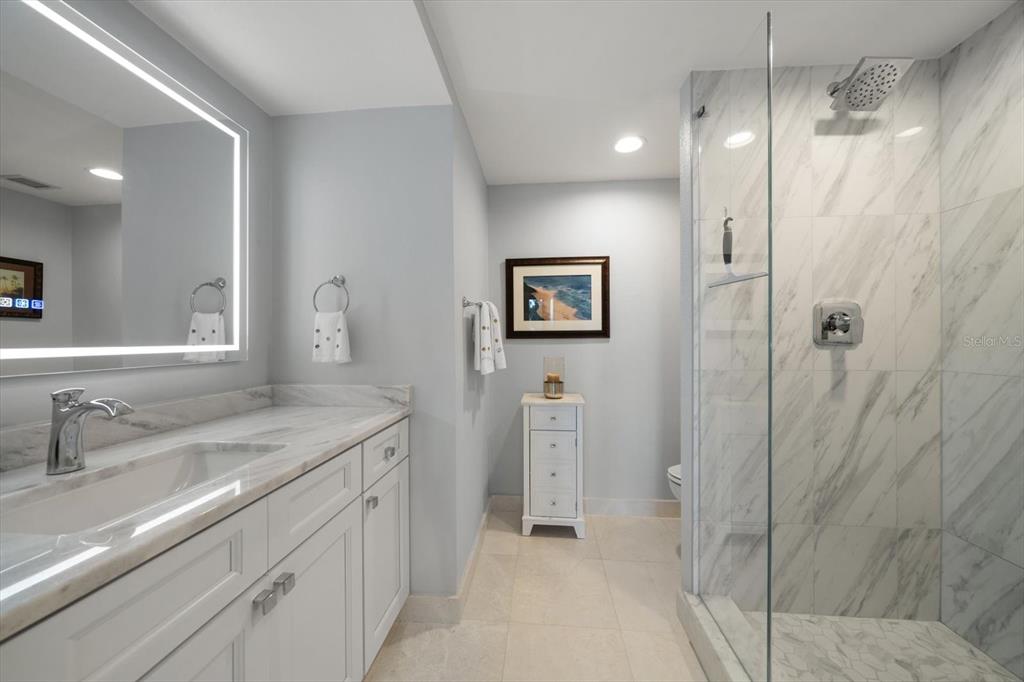 Belleair, Florida, 33756, United States, 2 Bedrooms Bedrooms, ,2 BathroomsBathrooms,Residential,For Sale,1877126
