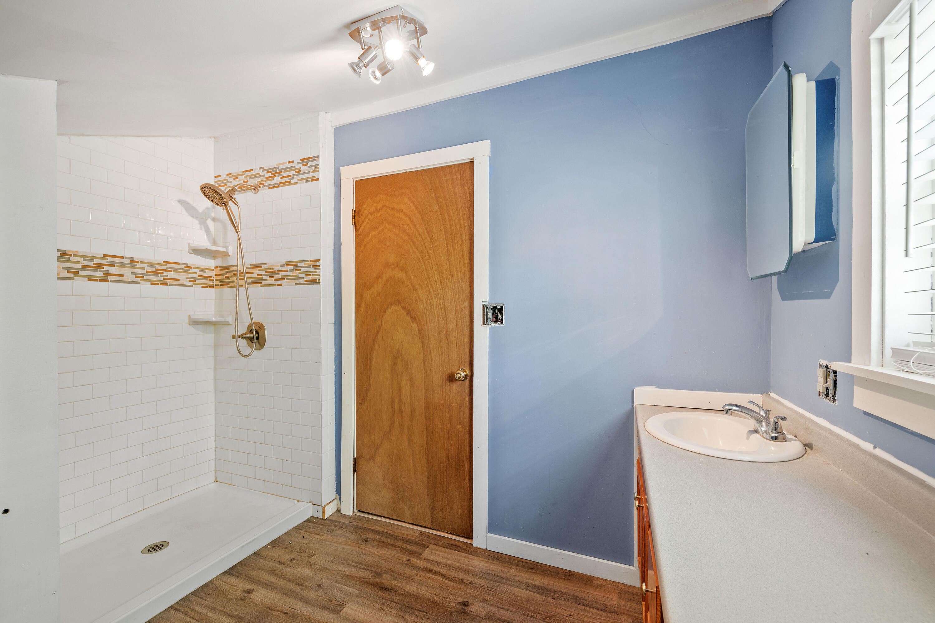 Topsham, Maine, 04086, United States, 4 Bedrooms Bedrooms, ,2 BathroomsBathrooms,Residential,For Sale,1838332