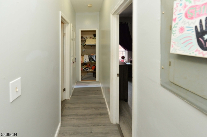 Irvington Twp., New Jersey, 07111, United States, 5 Bedrooms Bedrooms, ,3 BathroomsBathrooms,Residential,For Sale,1895417