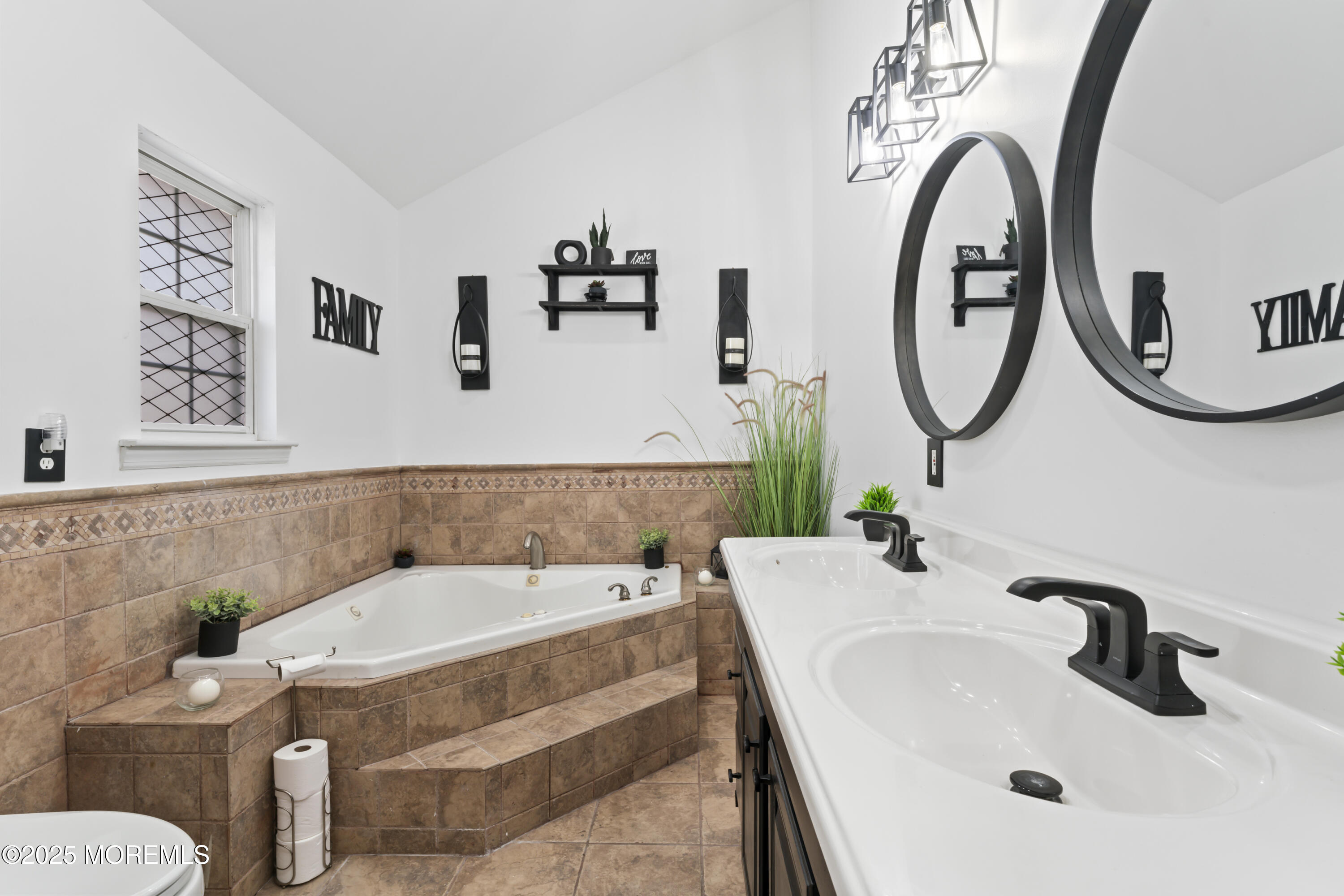 Howell, New Jersey, 07731, United States, 4 Bedrooms Bedrooms, ,3 BathroomsBathrooms,Residential,For Sale,1944889