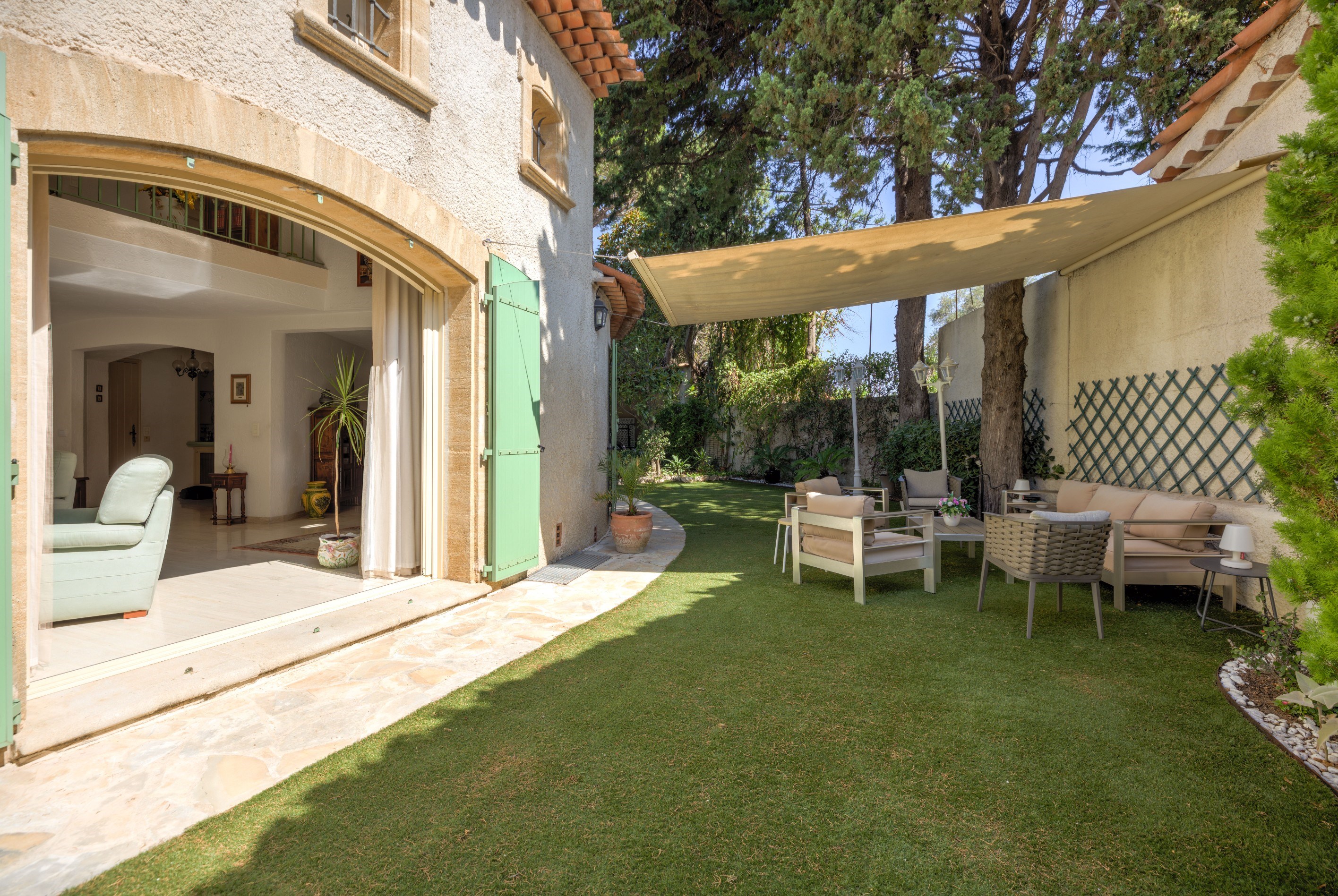  Villa for sale in Cannes with pool, pool house and sea view - 物件實景
