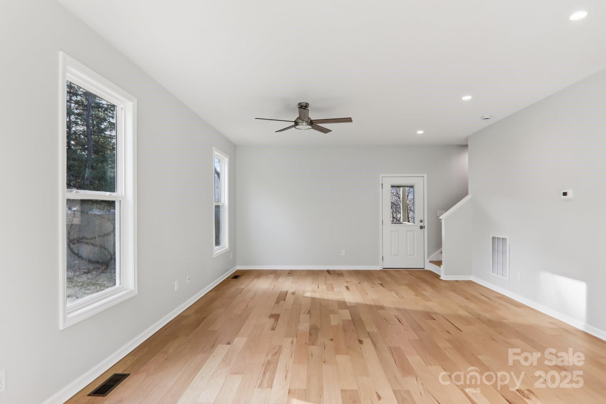 Candler, North Carolina, 28715, United States, 3 Bedrooms Bedrooms, ,3 BathroomsBathrooms,Residential,For Sale,2002526