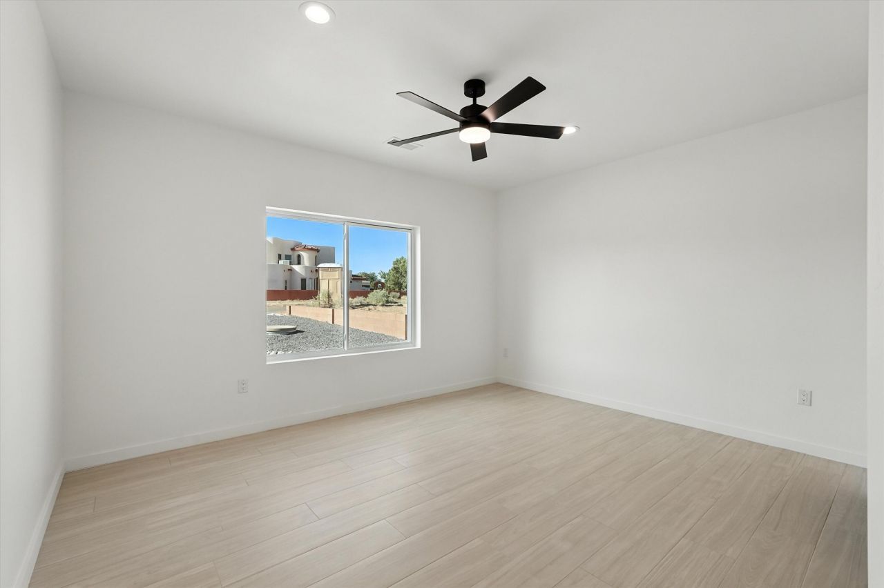 Rio Rancho, New Mexico, 87144, United States, 4 Bedrooms Bedrooms, ,3 BathroomsBathrooms,Residential,For Sale,1918026