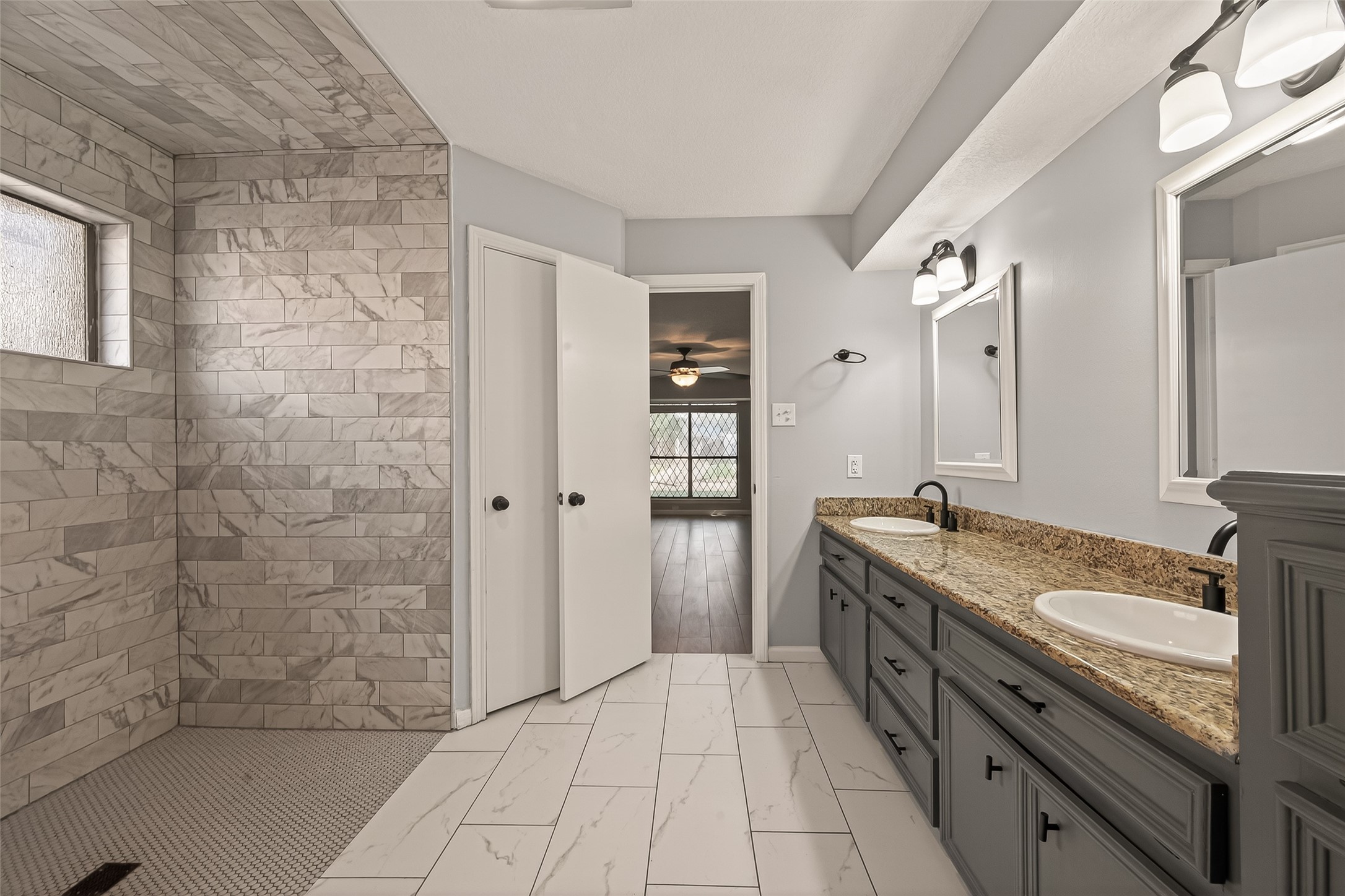  5323 Mulberry Grove Drive - 物件實景