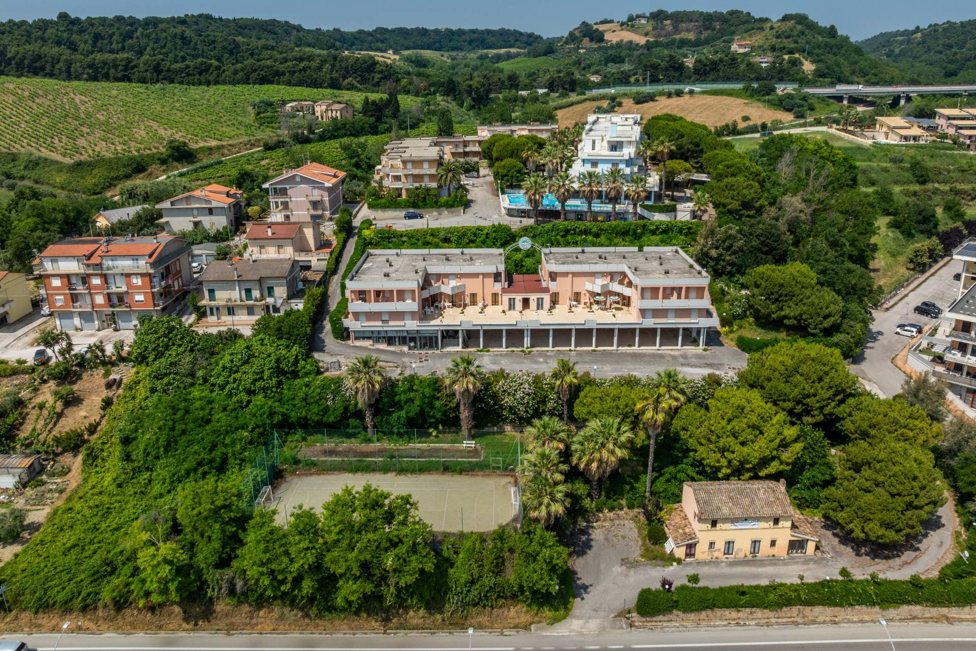 Massignano, Ascoli Piceno, 63010, IT, 130 Bedrooms Bedrooms, ,87 BathroomsBathrooms,Residential,For Sale,1902266