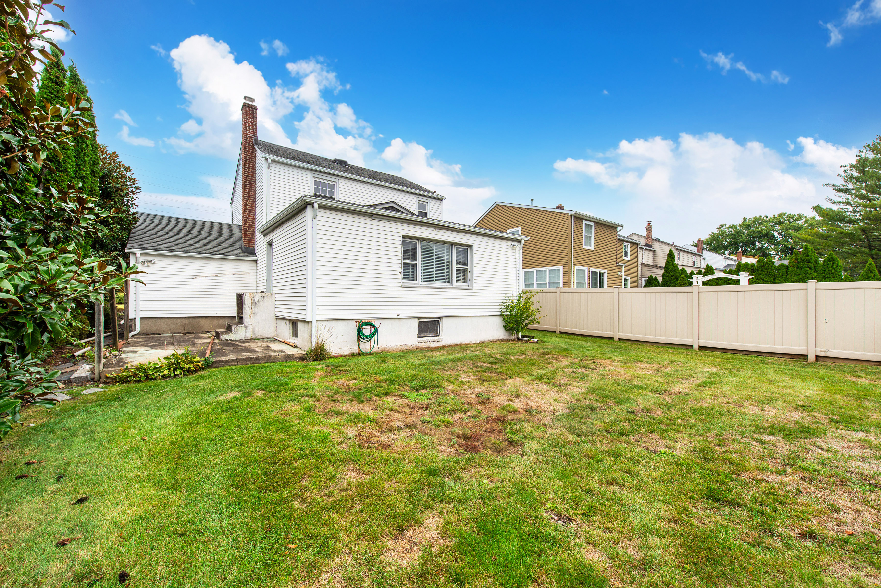 Nutley, New Jersey, 07110, United States, 3 Bedrooms Bedrooms, ,2 BathroomsBathrooms,Residential,For Sale,1977150