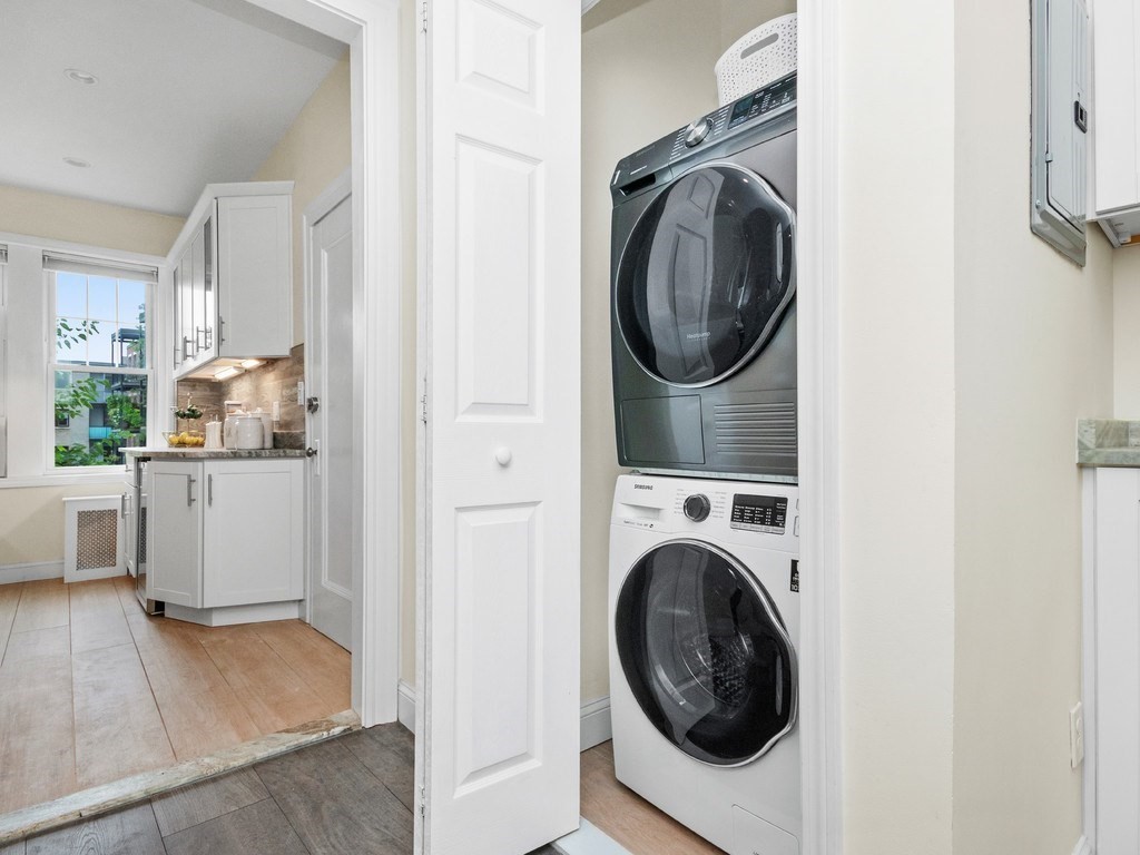 Brookline, Massachusetts, 02446, United States, 2 Bedrooms Bedrooms, ,1 BathroomBathrooms,Residential,For Sale,1934620