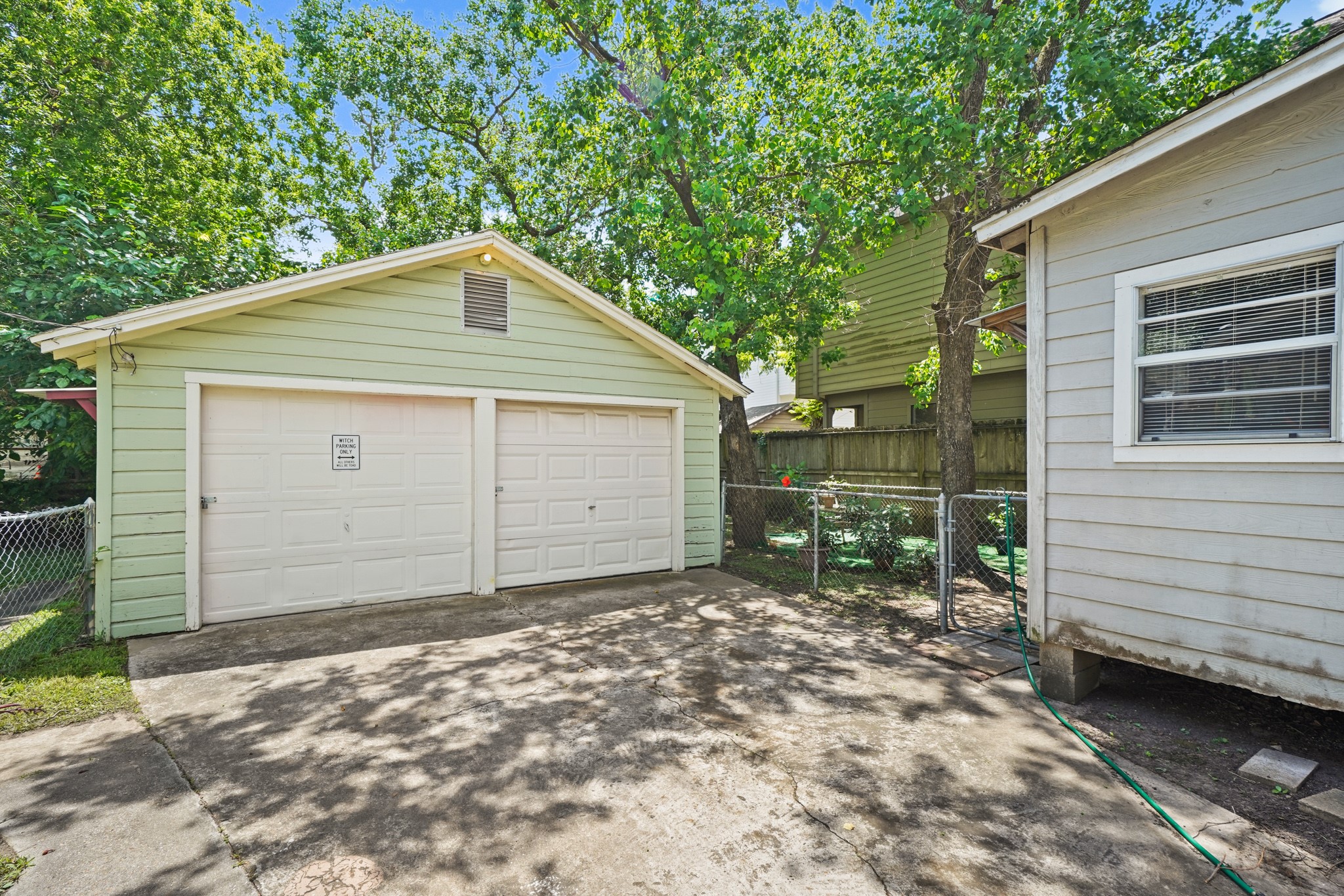 Houston, Texas, 77008, United States, 2 Bedrooms Bedrooms, ,1 BathroomBathrooms,Residential,For Sale,1868340