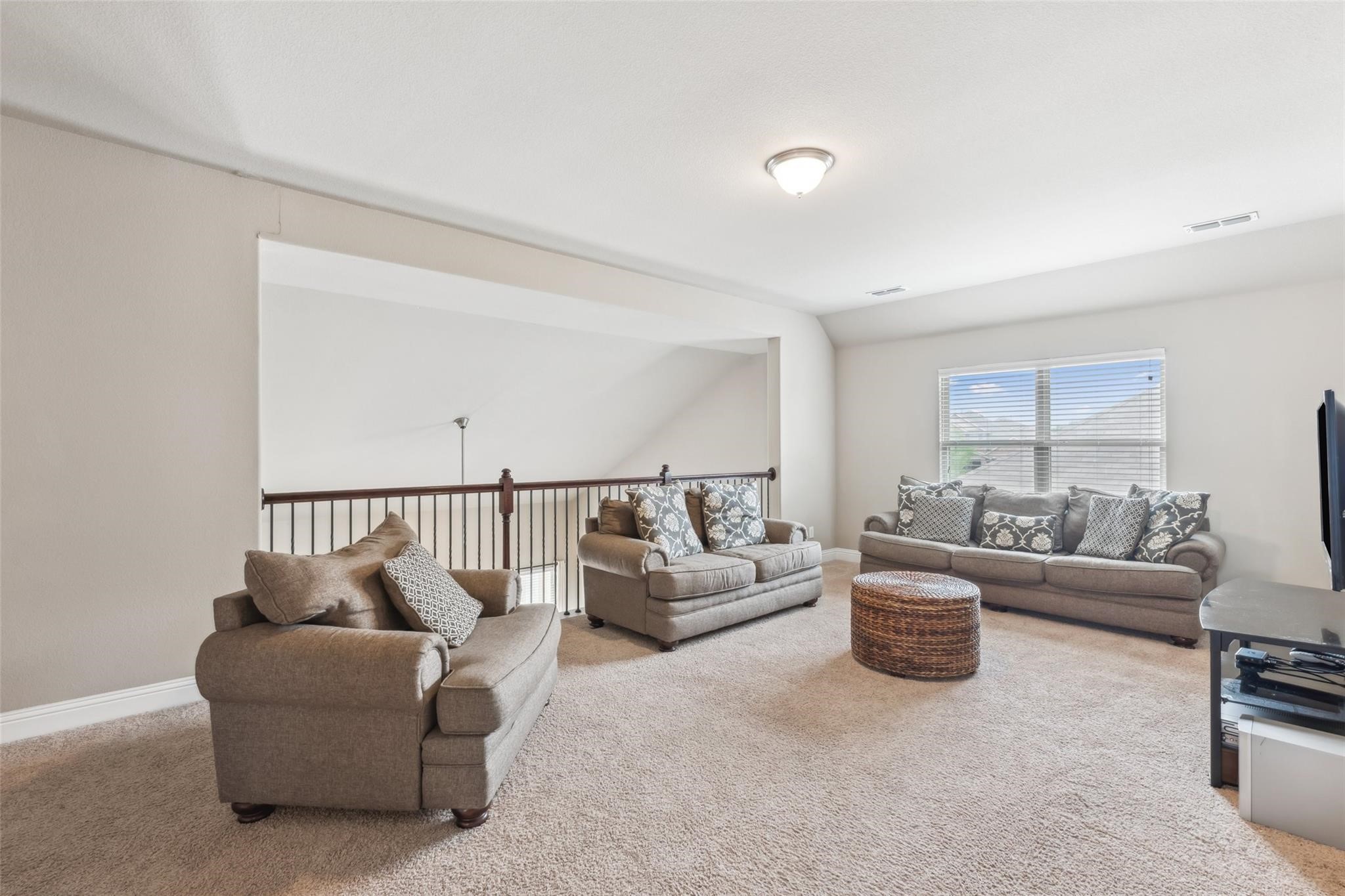 Little Elm, Texas, 75068, United States, 5 Bedrooms Bedrooms, ,4 BathroomsBathrooms,Residential,For Sale,1971271