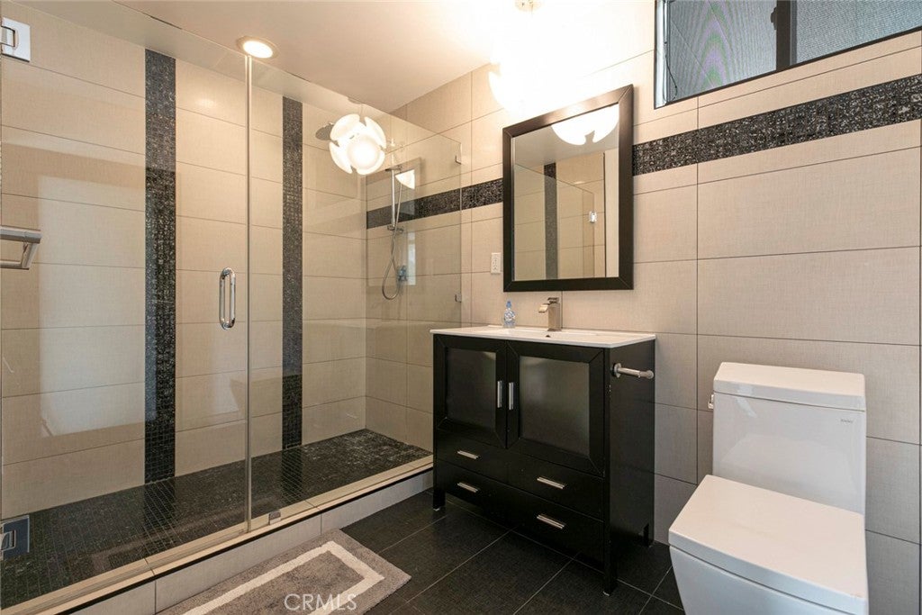 Woodland Hills, California, 91364, United States, 3 Bedrooms Bedrooms, ,3 BathroomsBathrooms,Residential,For Sale,1942330