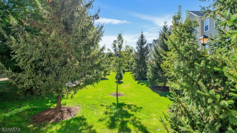 Belleville Twp., New Jersey, 07109, United States, 2 Bedrooms Bedrooms, ,3 BathroomsBathrooms,Residential,For Sale,1960991